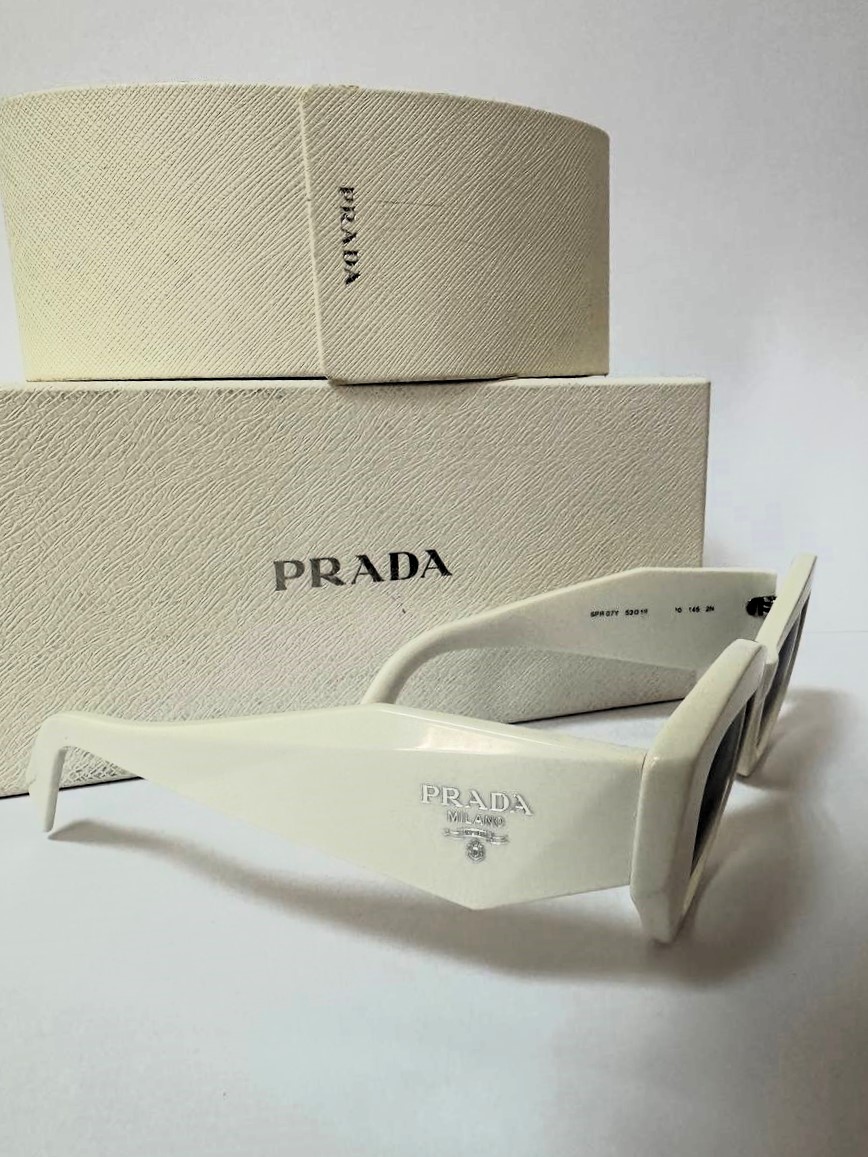 PRADA 