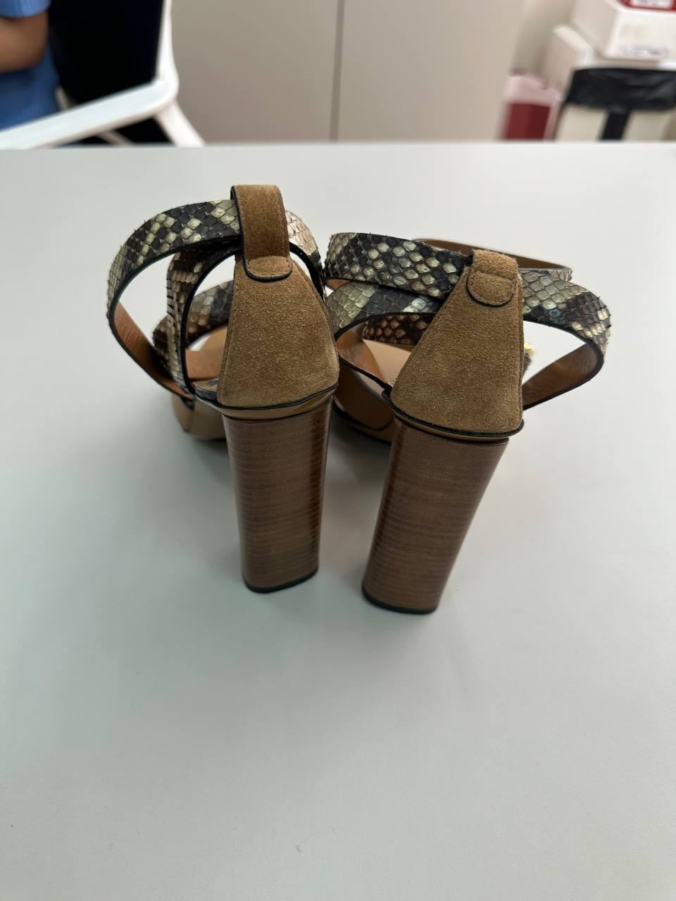 GUCCI