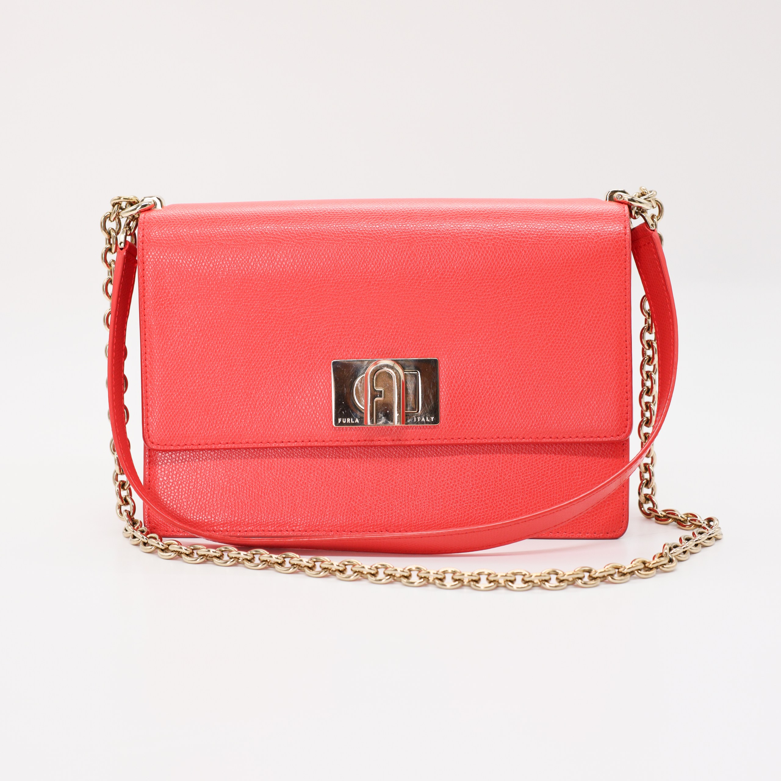 Сумка S FURLA SMALL коралловый кожа текстура зерно,золотая фурнитура,ремешек цепь,пыльник