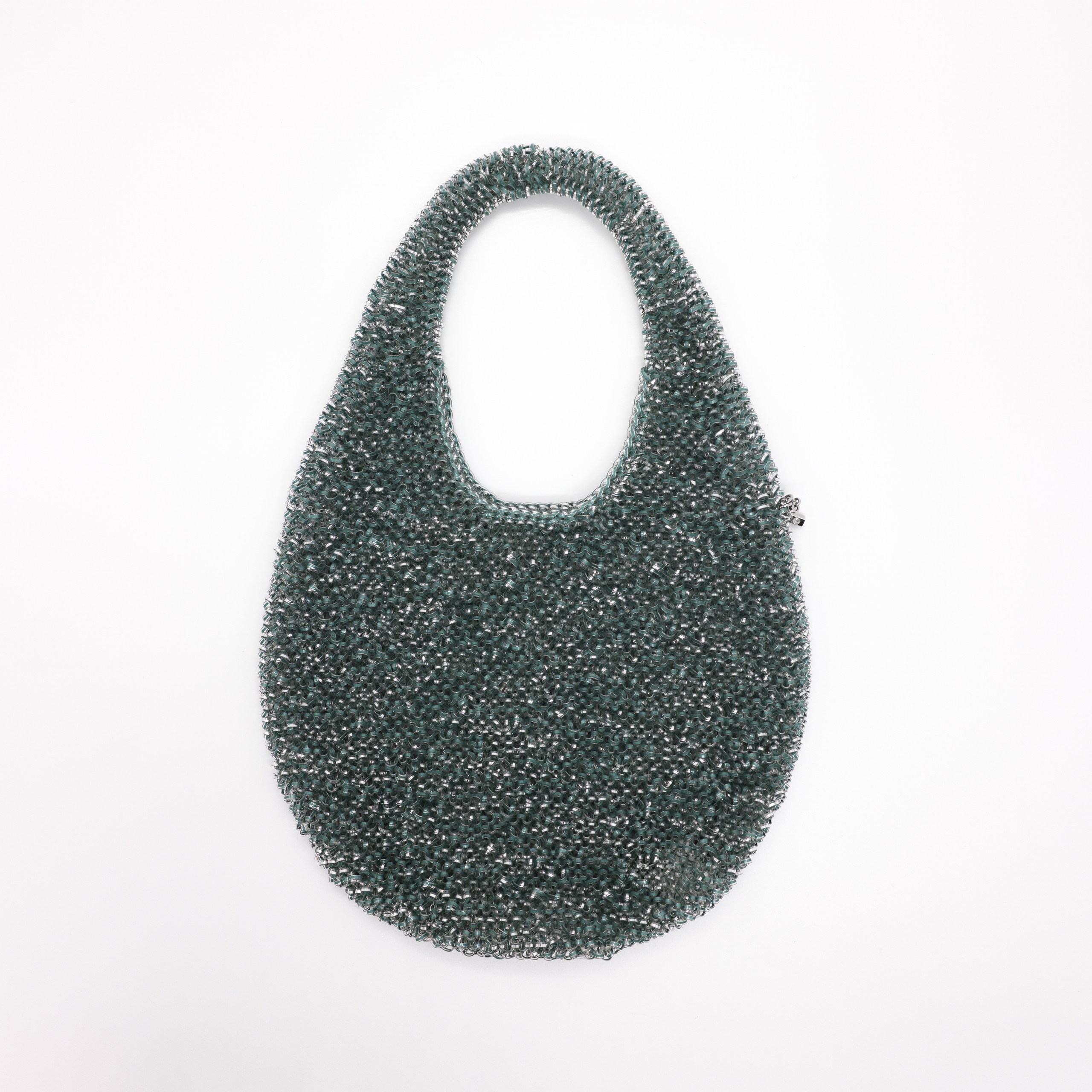 Сумка Anteprima серебристо-голубое плетение, стальное лого на цепочке. Пыльник