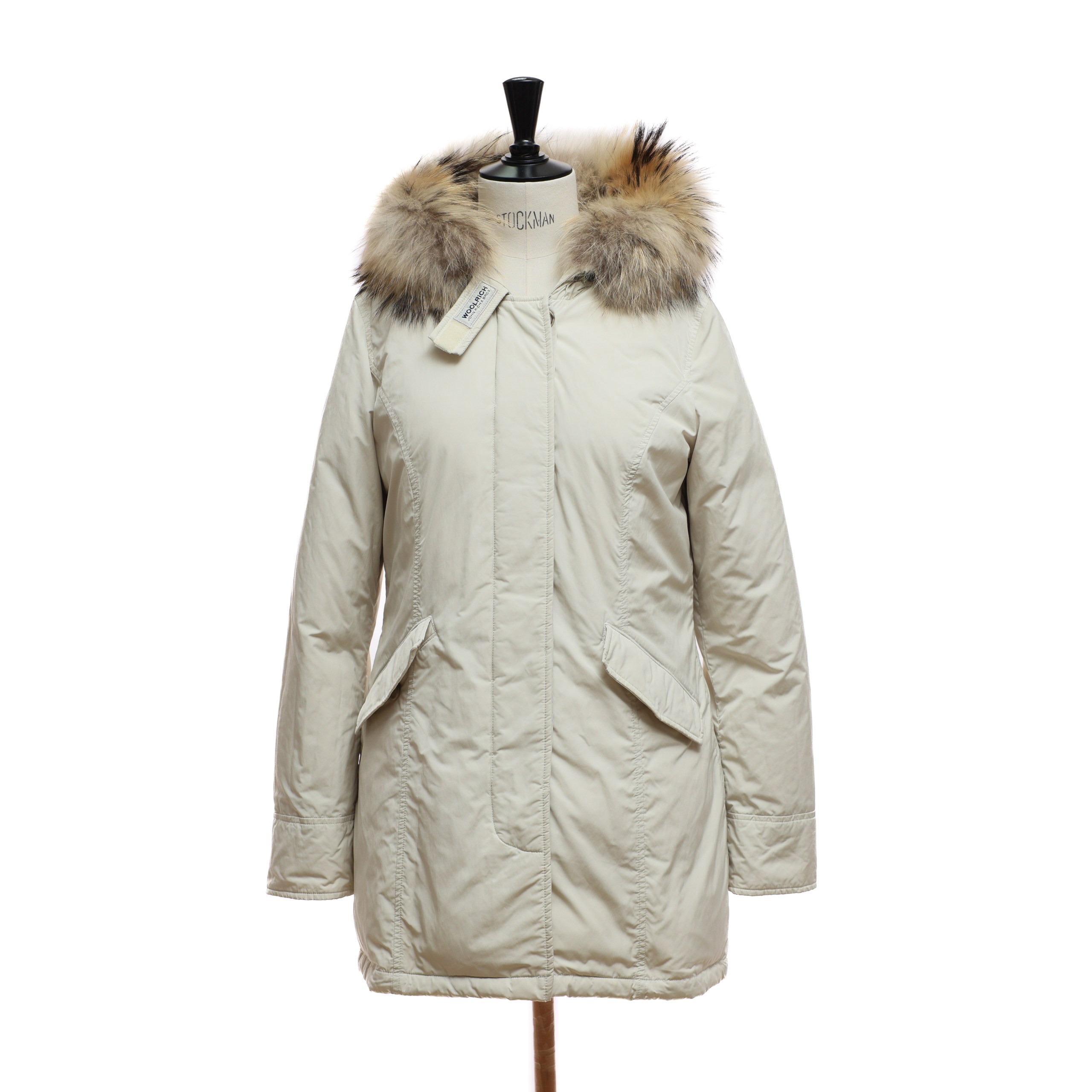 Куртка WOOLRICH L айвори балонь мех по капюшону,манжетные карманы,зиппер/пуговицы