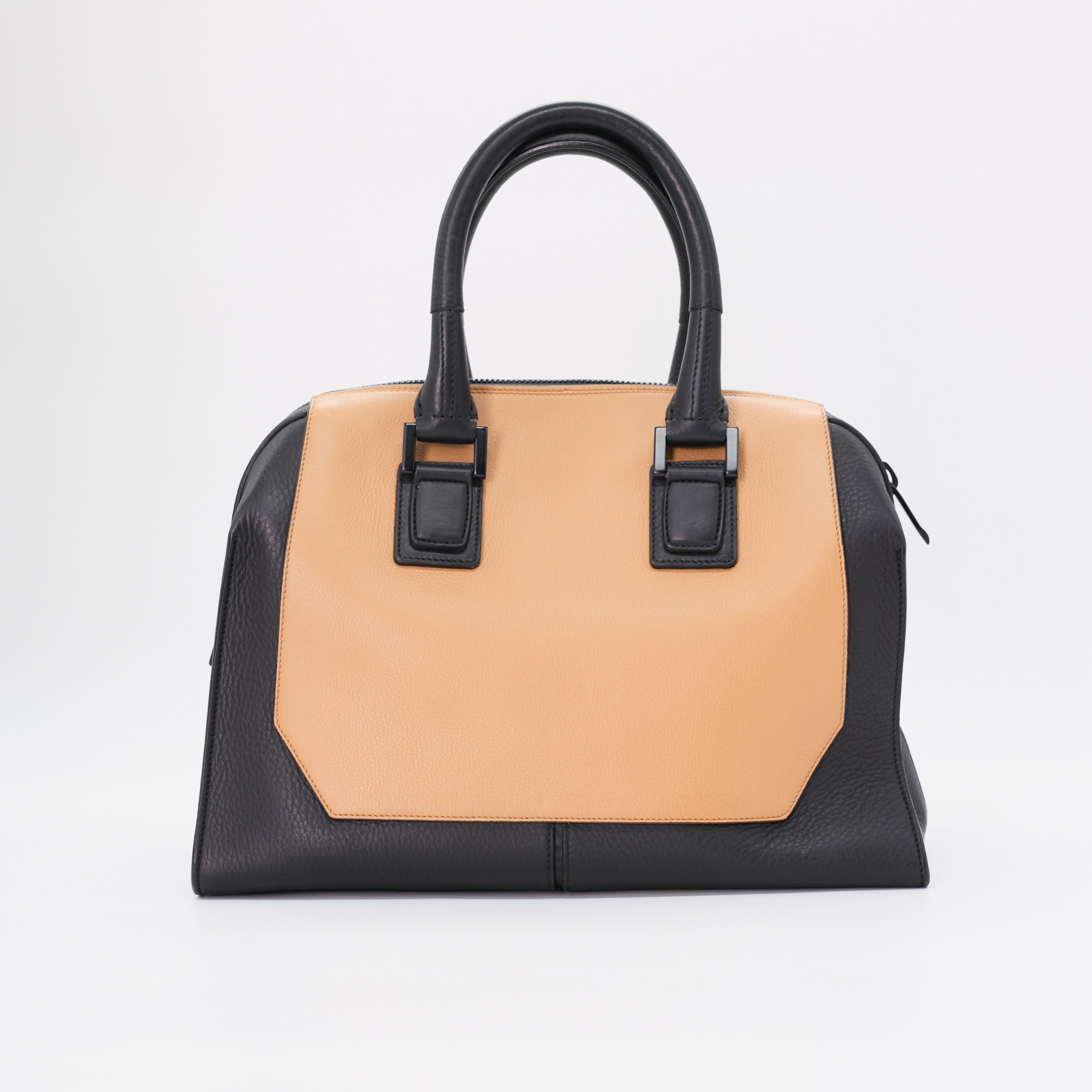 Сумка M NARCISO RODRIGUEZ MIDDLE черно-бежевый кожа сумка-боулер,короткие ручки,черный зиппер,без доп деталей