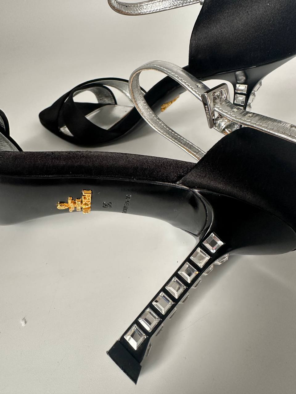 PRADA 