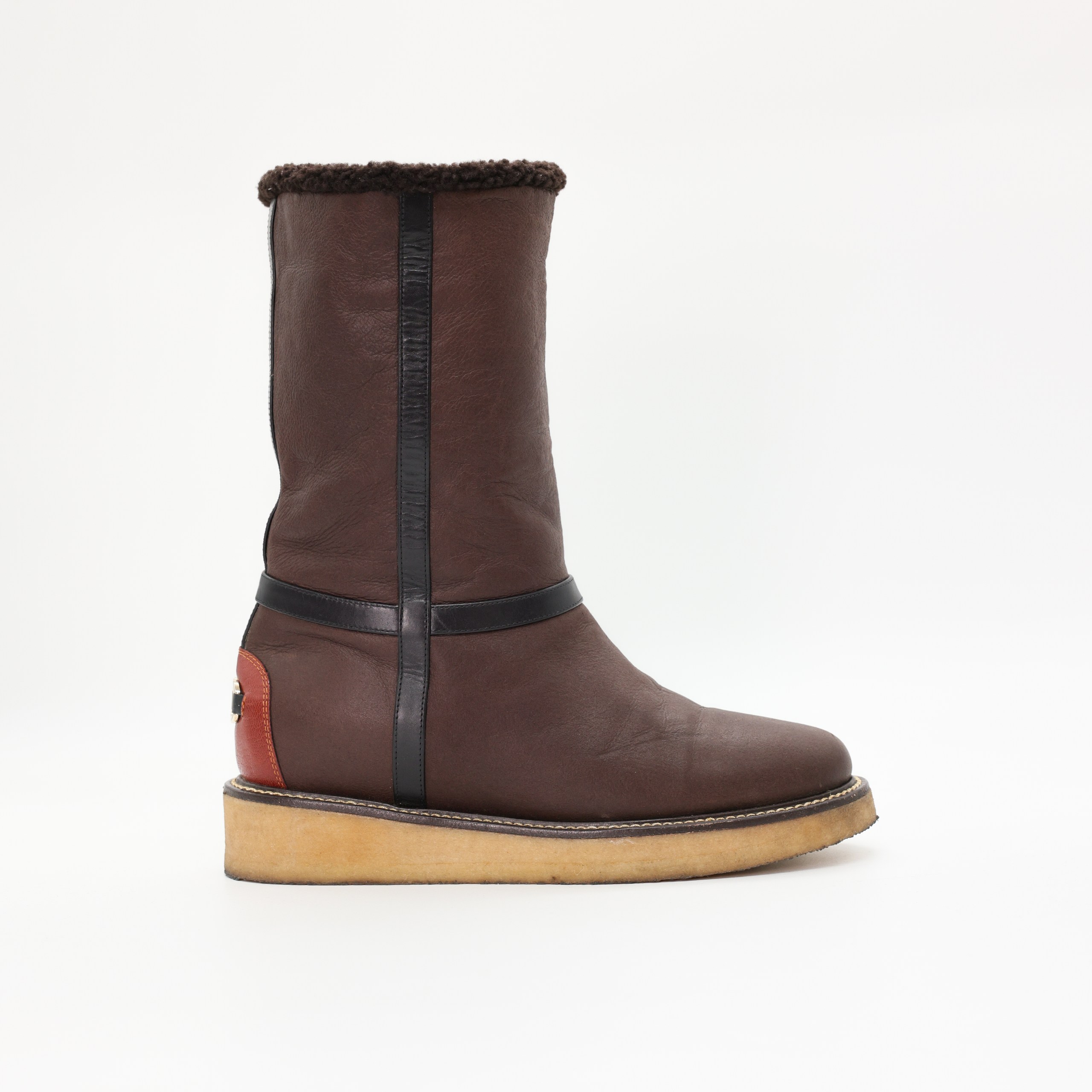 Ботинки SALVATORE FERRAGAMO 37 BROWN кожа утепленные,по пяточке золотая фурнитура,вставки черных полос