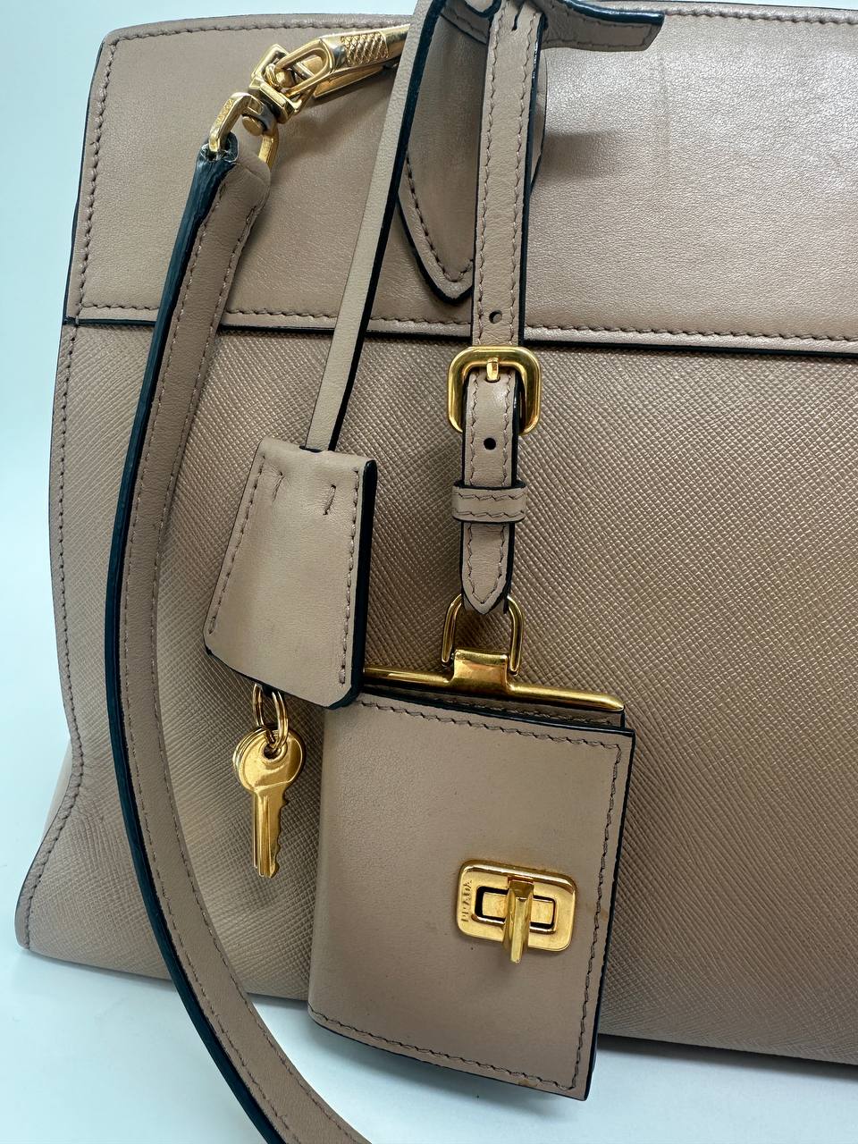 PRADA 