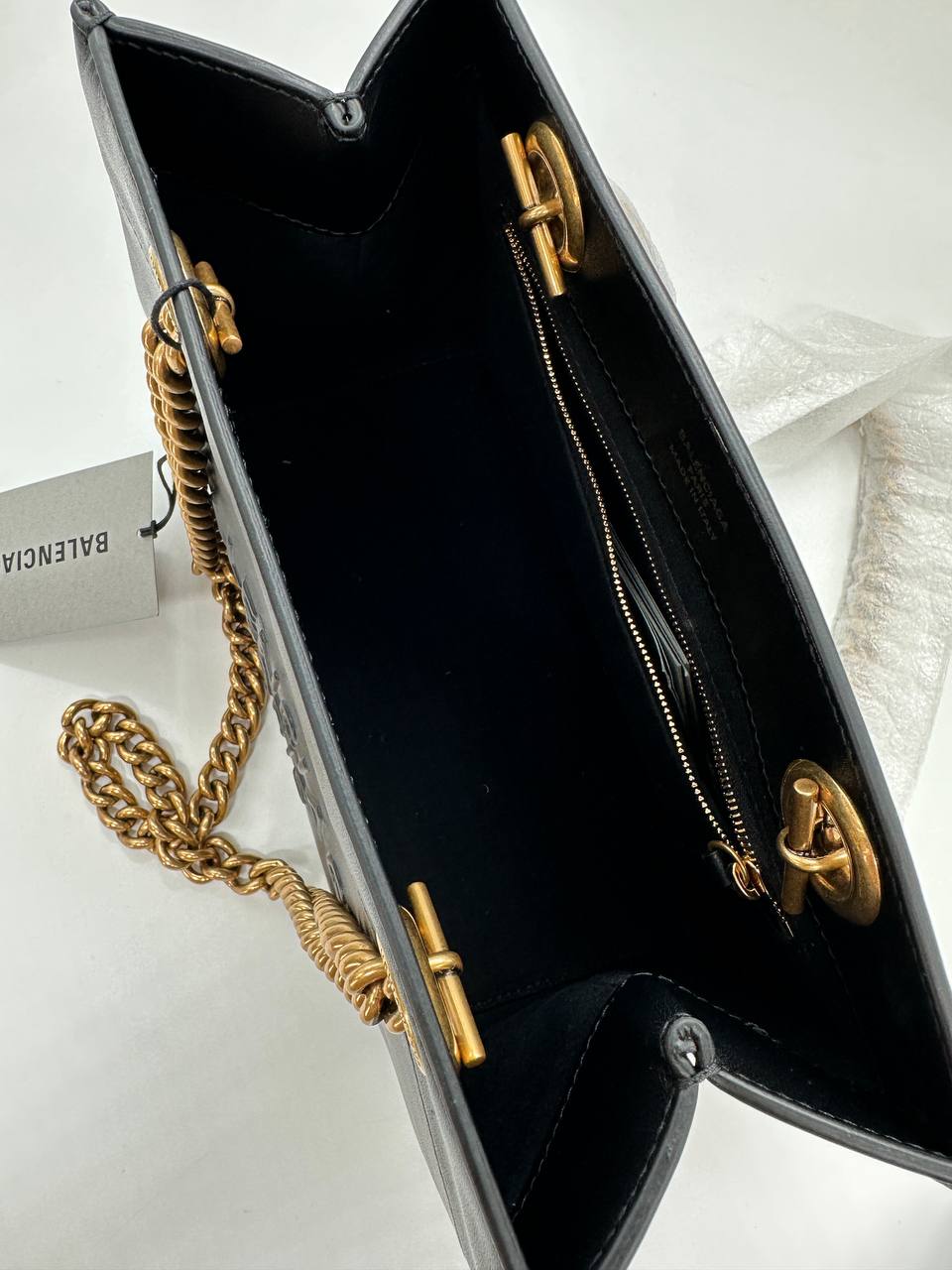 BALENCIAGA