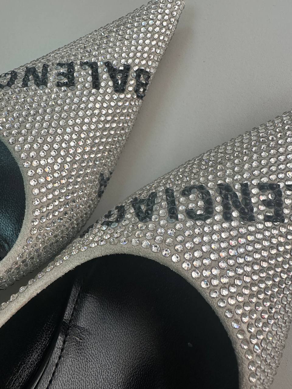 BALENCIAGA
