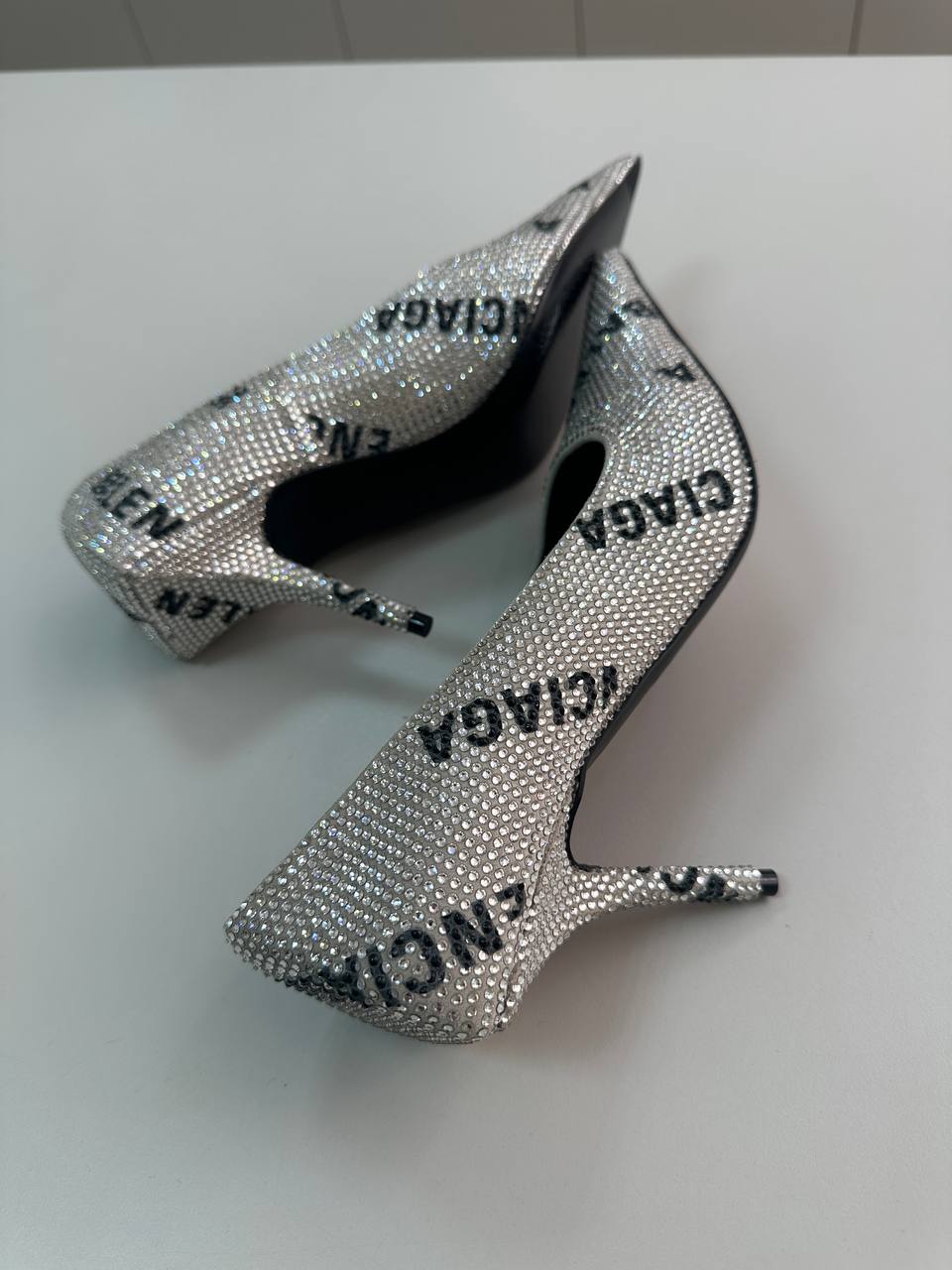 BALENCIAGA
