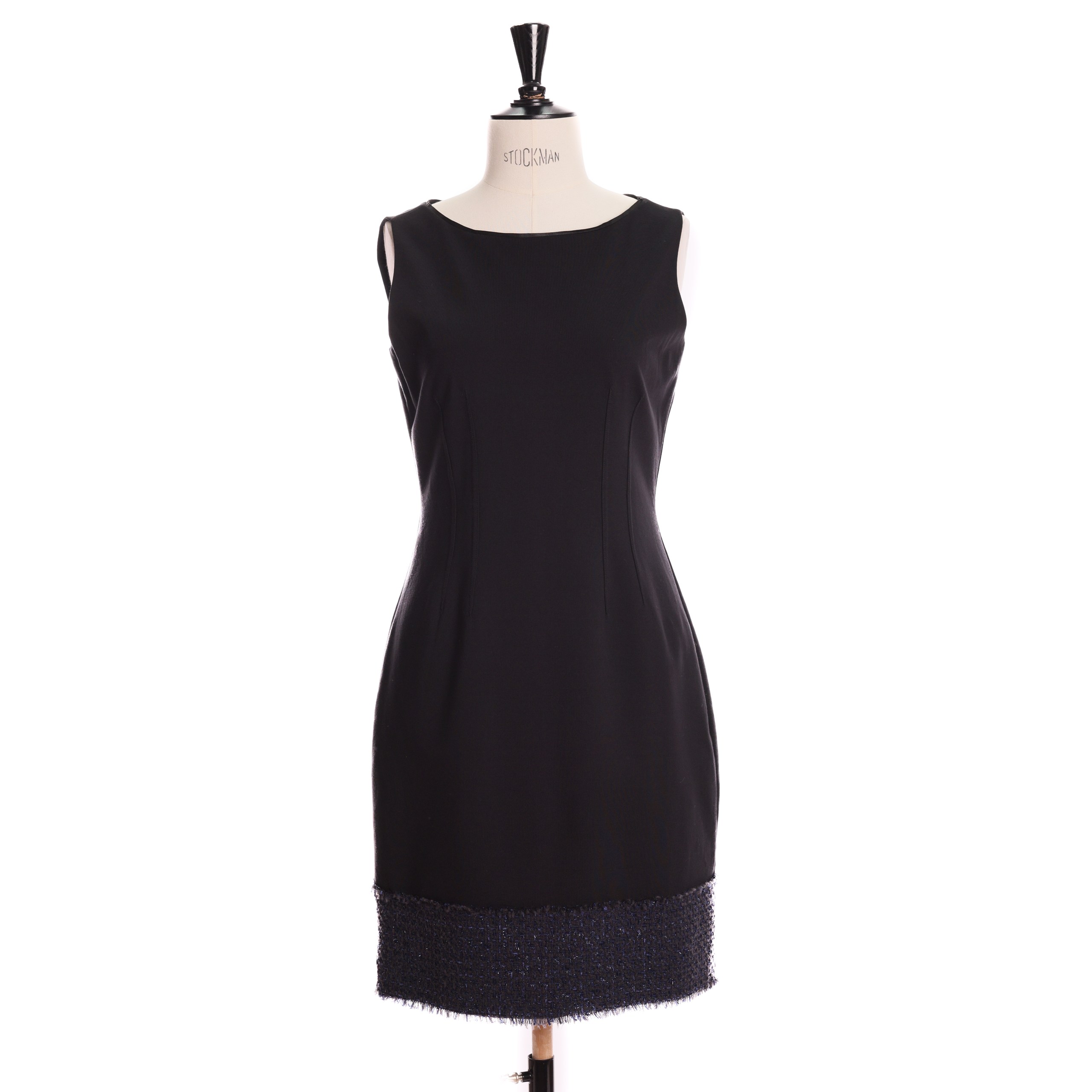 Платье ELIE TAHARI 42 Черный вискоза вставка по низу с темно-синей нитью и люрексом,зиппер по спинке,без рукавов