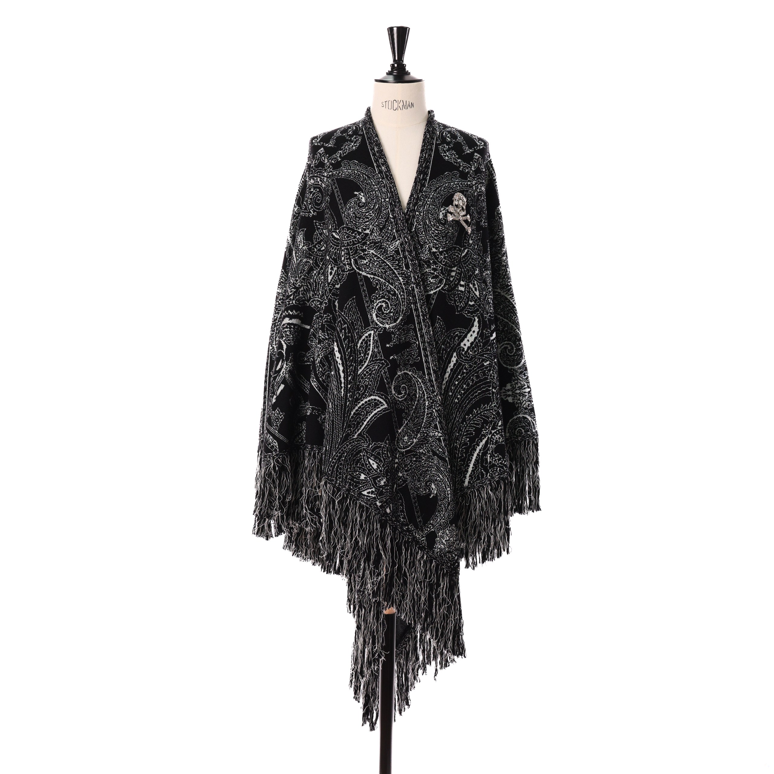 Пончо Plein черно-белый рисунок, бахрома, брошь-череп
