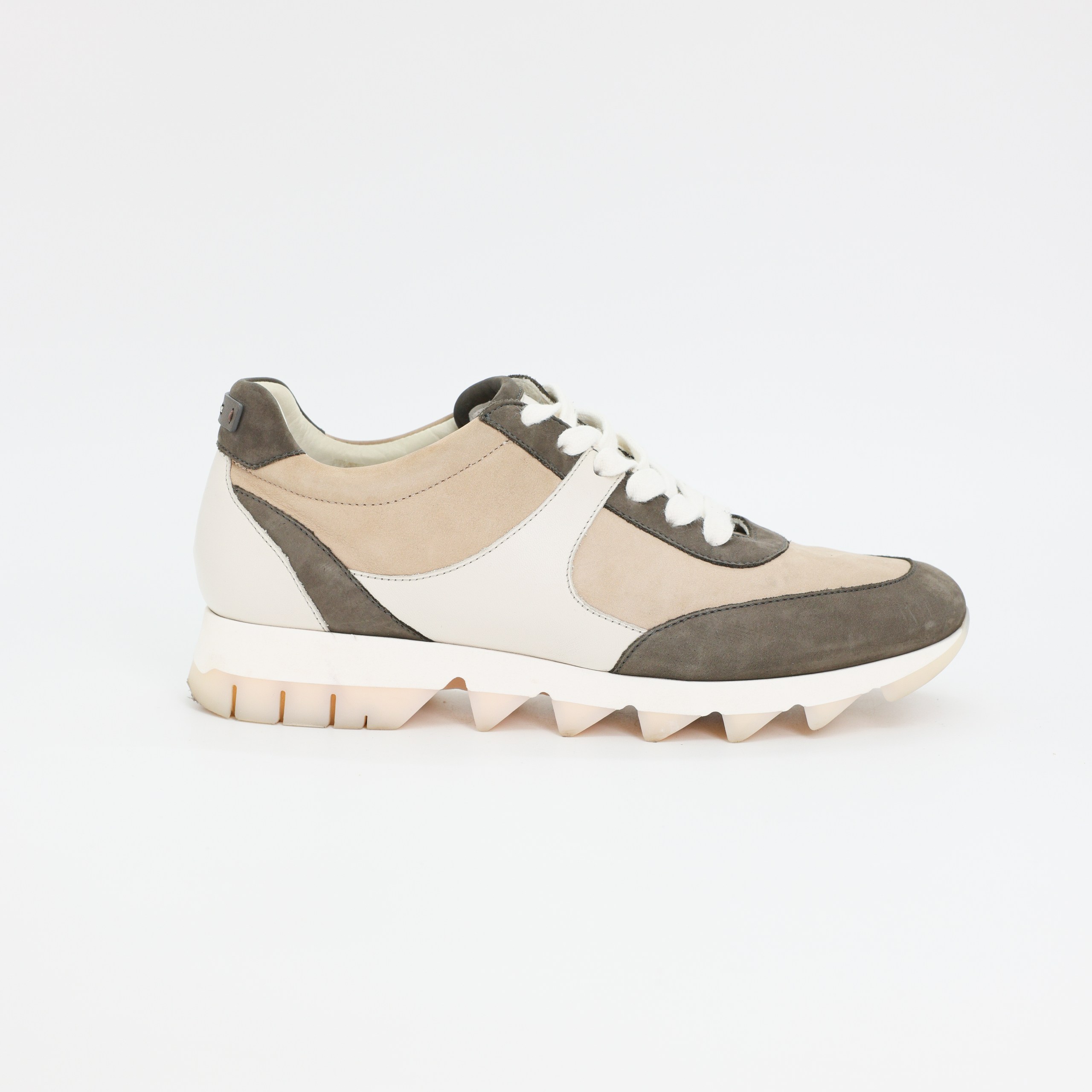 Кроссовки Peserico 39 бежево-серый нубук, белая кожа, пыльник