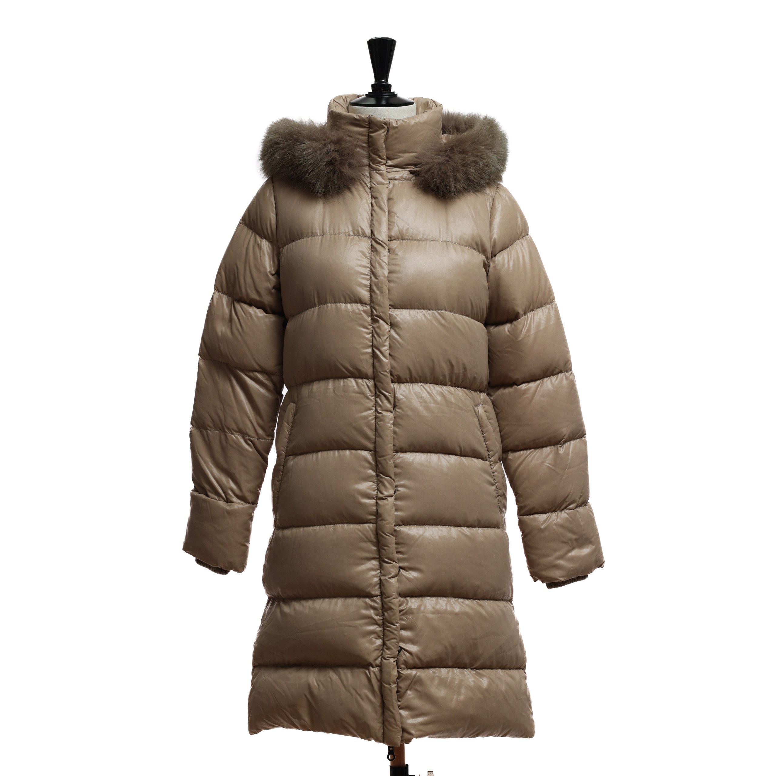 Пальто DUVETICA S бежевый балонь стеганное,капюшон с мехом по краю,зиппер/карманы,кнопки