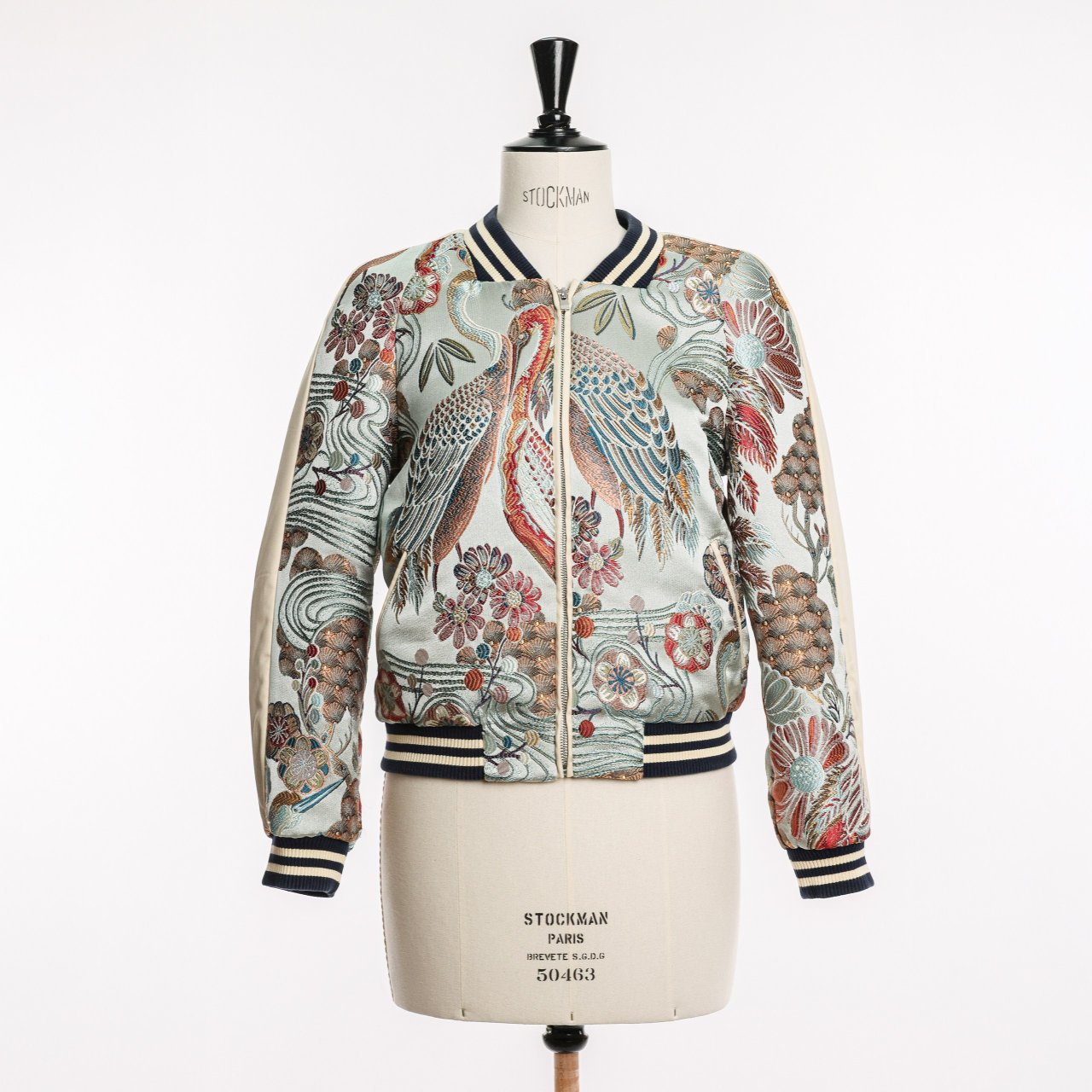 Бомбер MAJE 40 MULTICOLOR текстиль с вышивкой птицы/цветы на голубом фоне, айвори ломпасы, сене-белые резинки