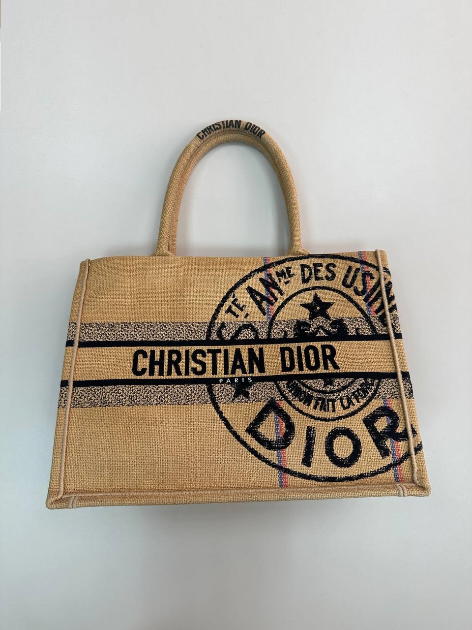 CHRISTIAN DIOR