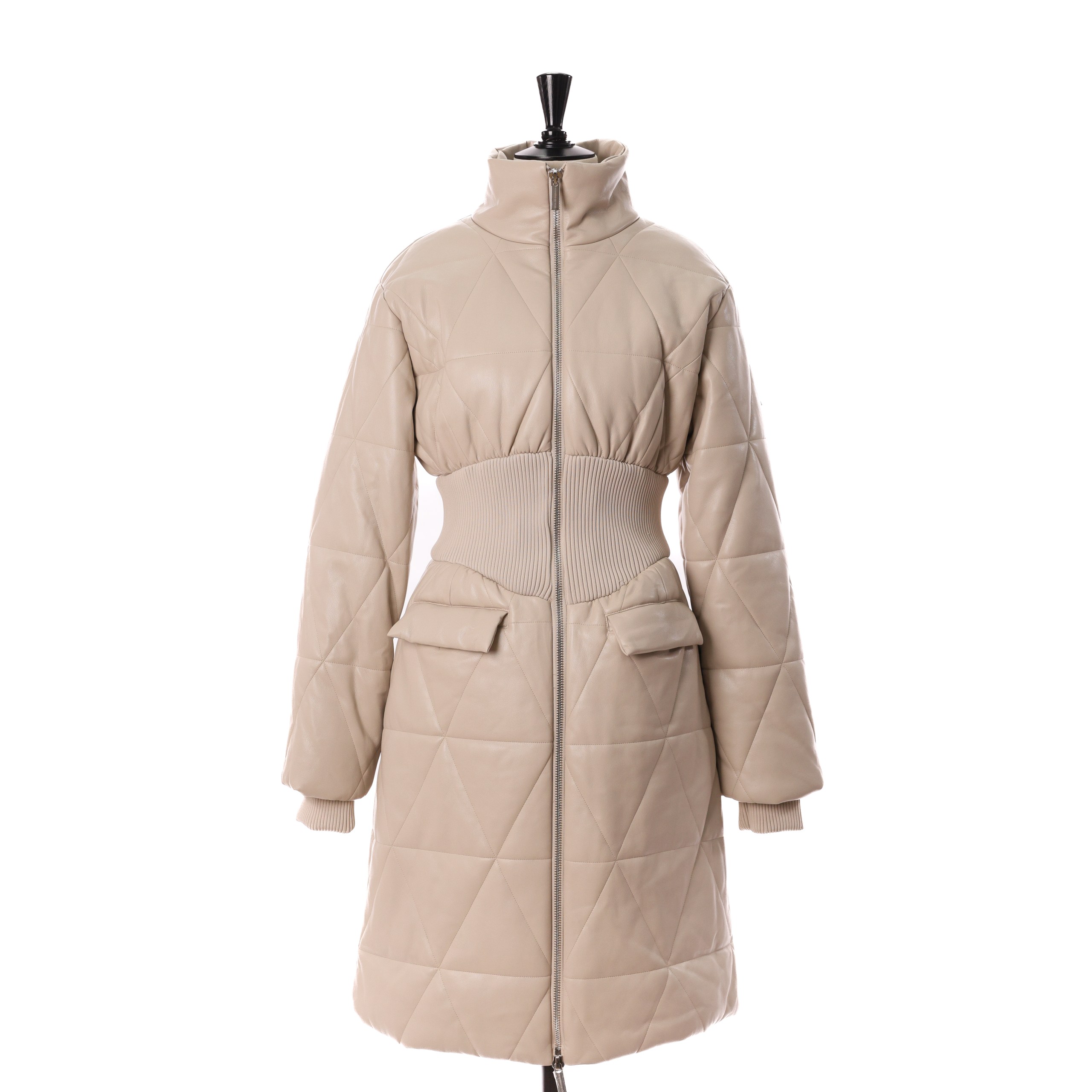 Пальто MANIERE DE VOIR S Слоновая Кость IVOIRE эко-кожа резинка по талии,металический зиппер,длинное