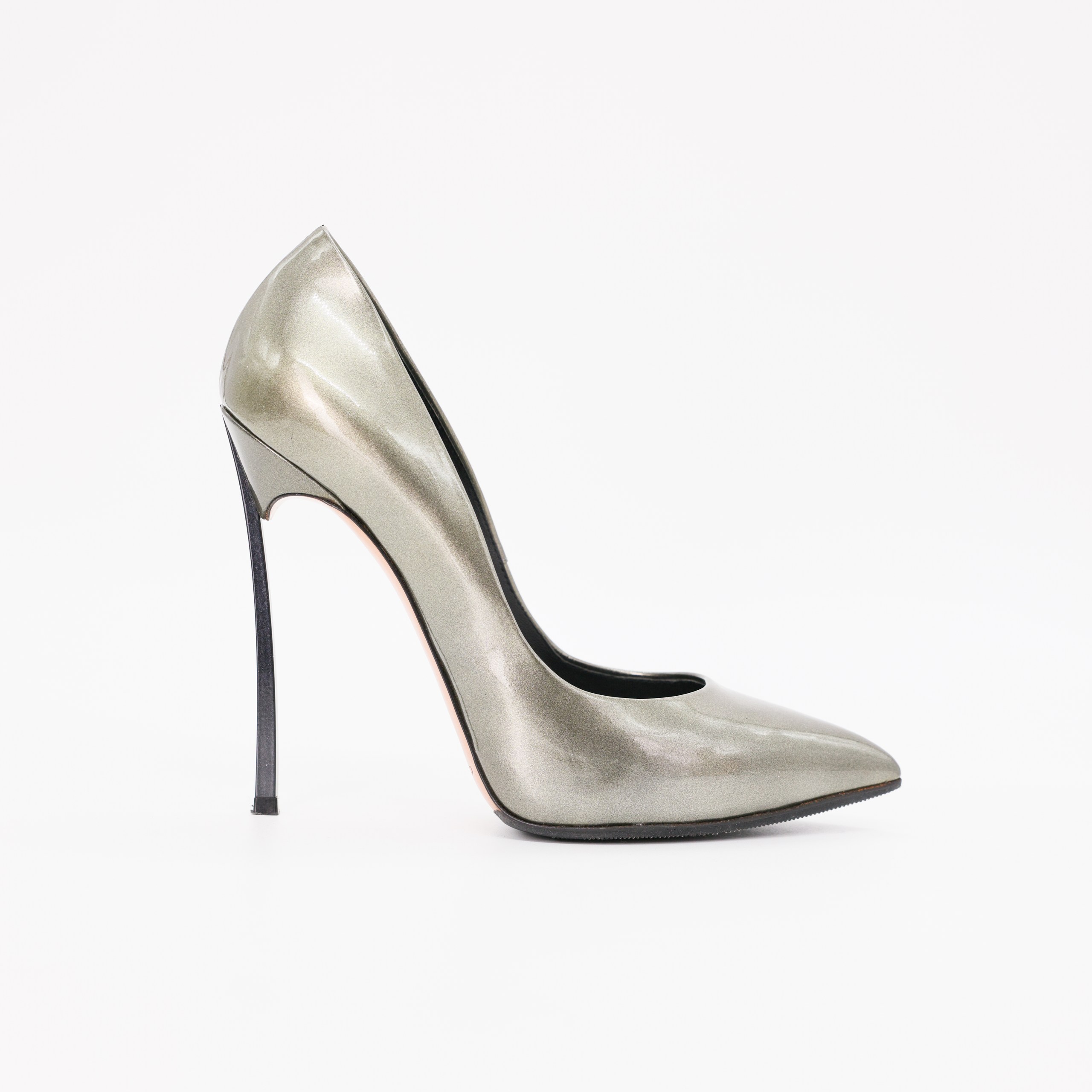 Туфли Casadei Blade 35.5 лак хакки с серым, пыльник