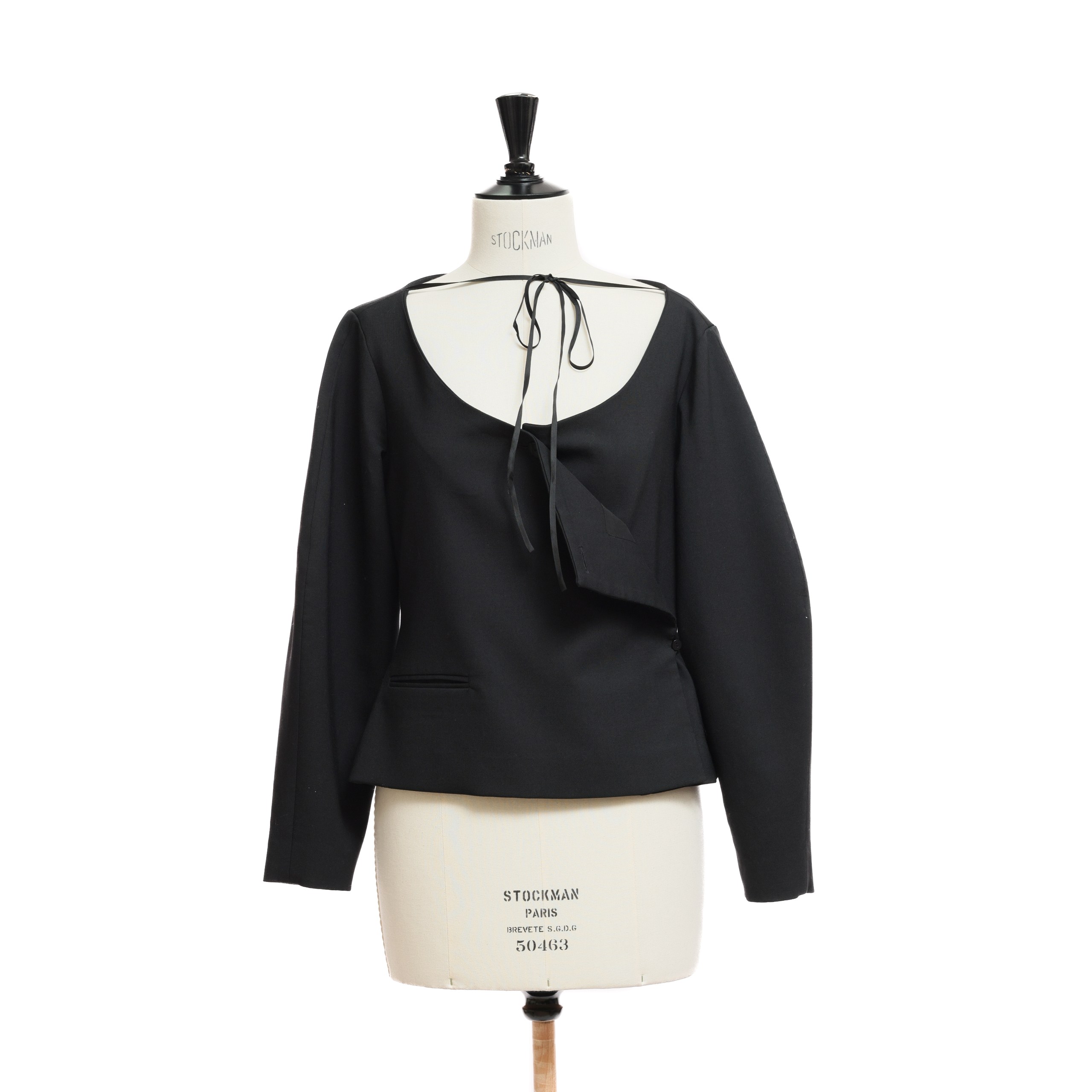 Пиджак OK KINO XS Черный шерсть модель на запах,прорезные карманы,пуговицы