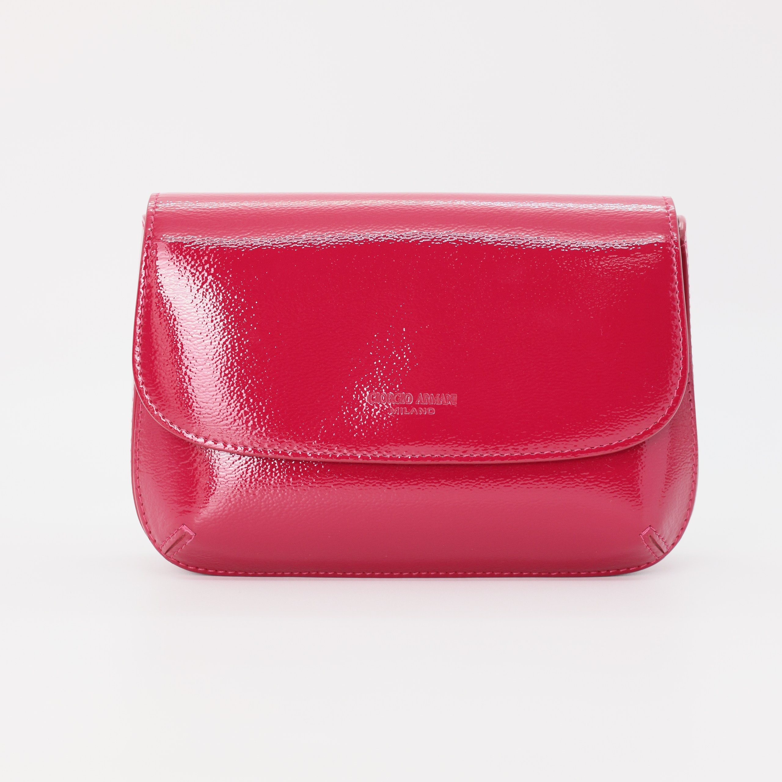 Сумка Giorgio Armani ягодная,глянцевя кожа. Пыльник