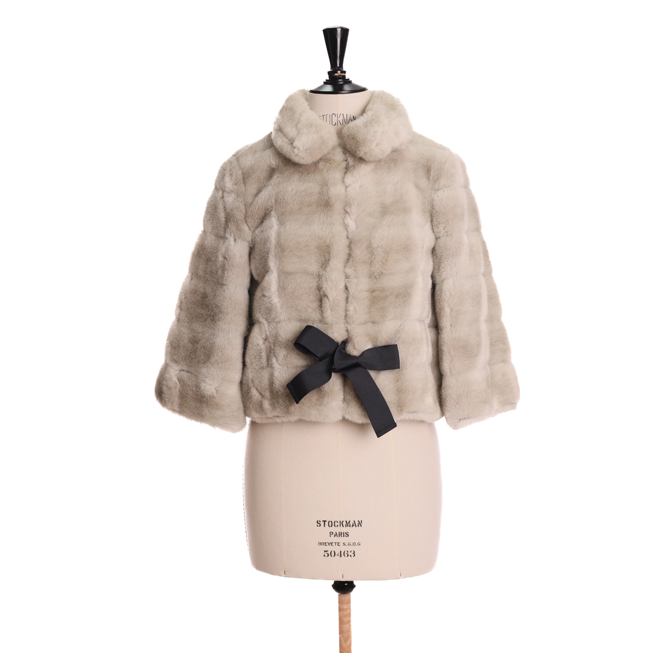 Шуба MARELLA 40 Серый эко-мех короткая,черная завязка по внутренней части,на кручках