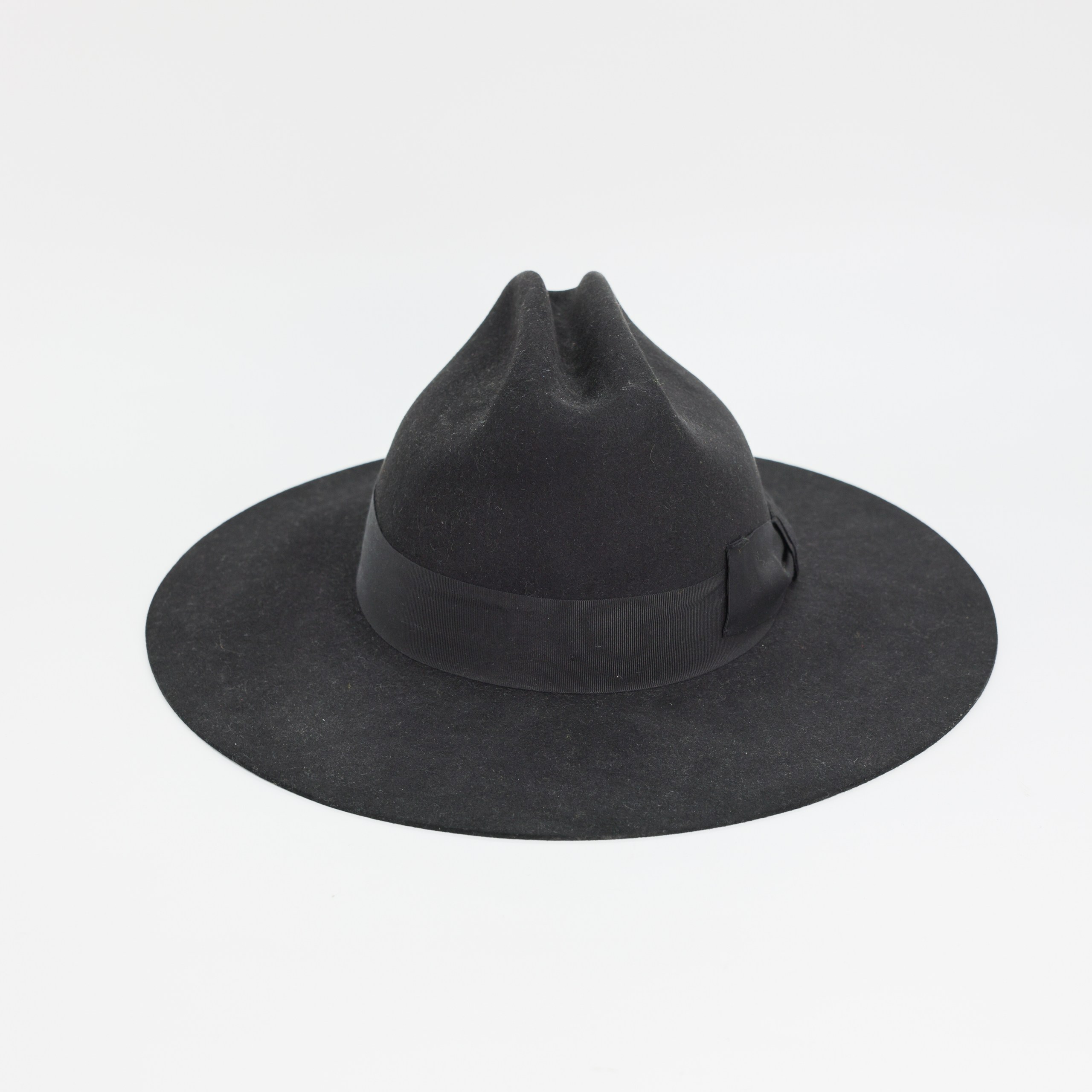 Шляпа GUCCI XXL Черный фетр широкие поля, черная репсовая лента