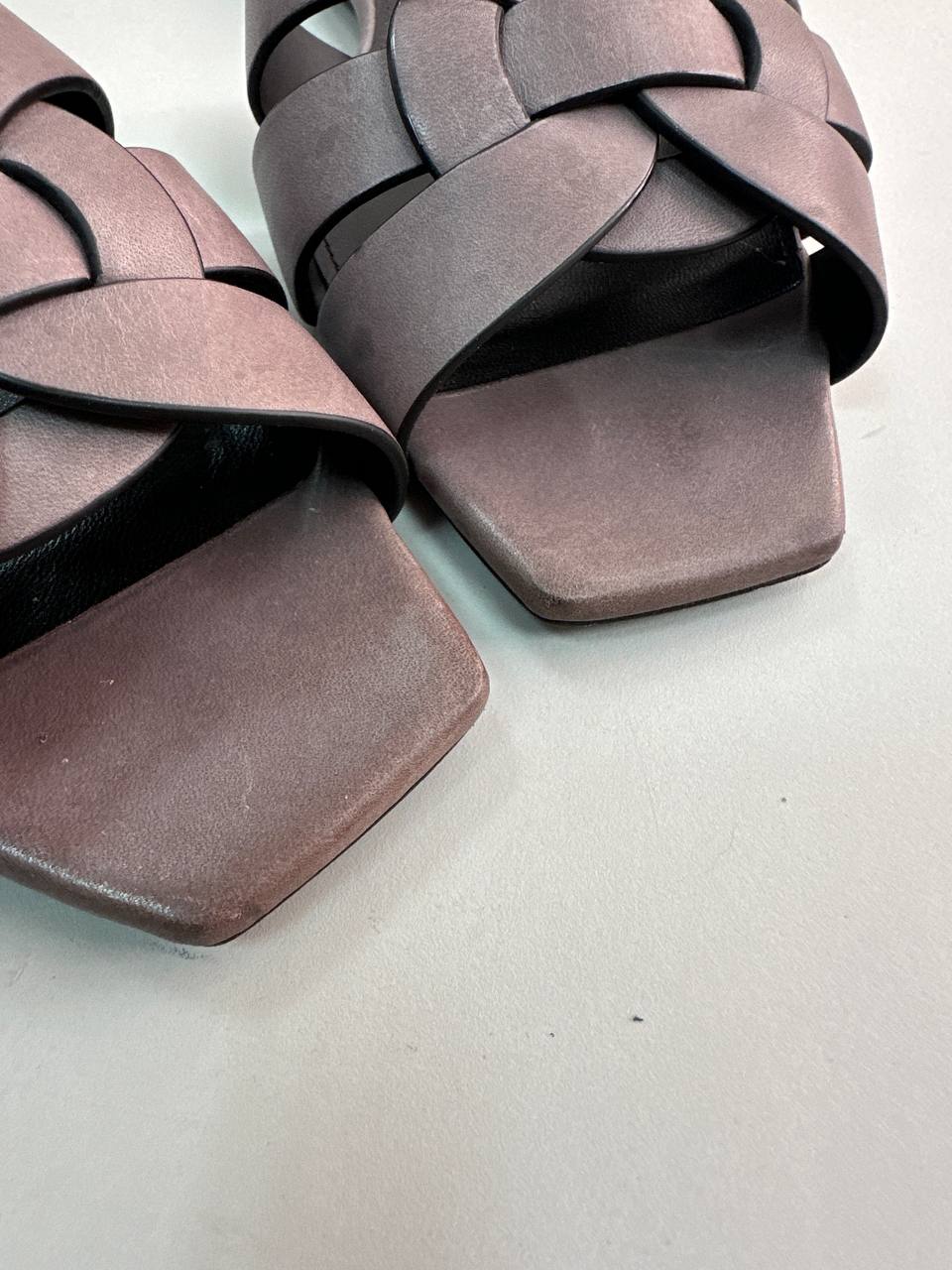 SAINT LAURENT