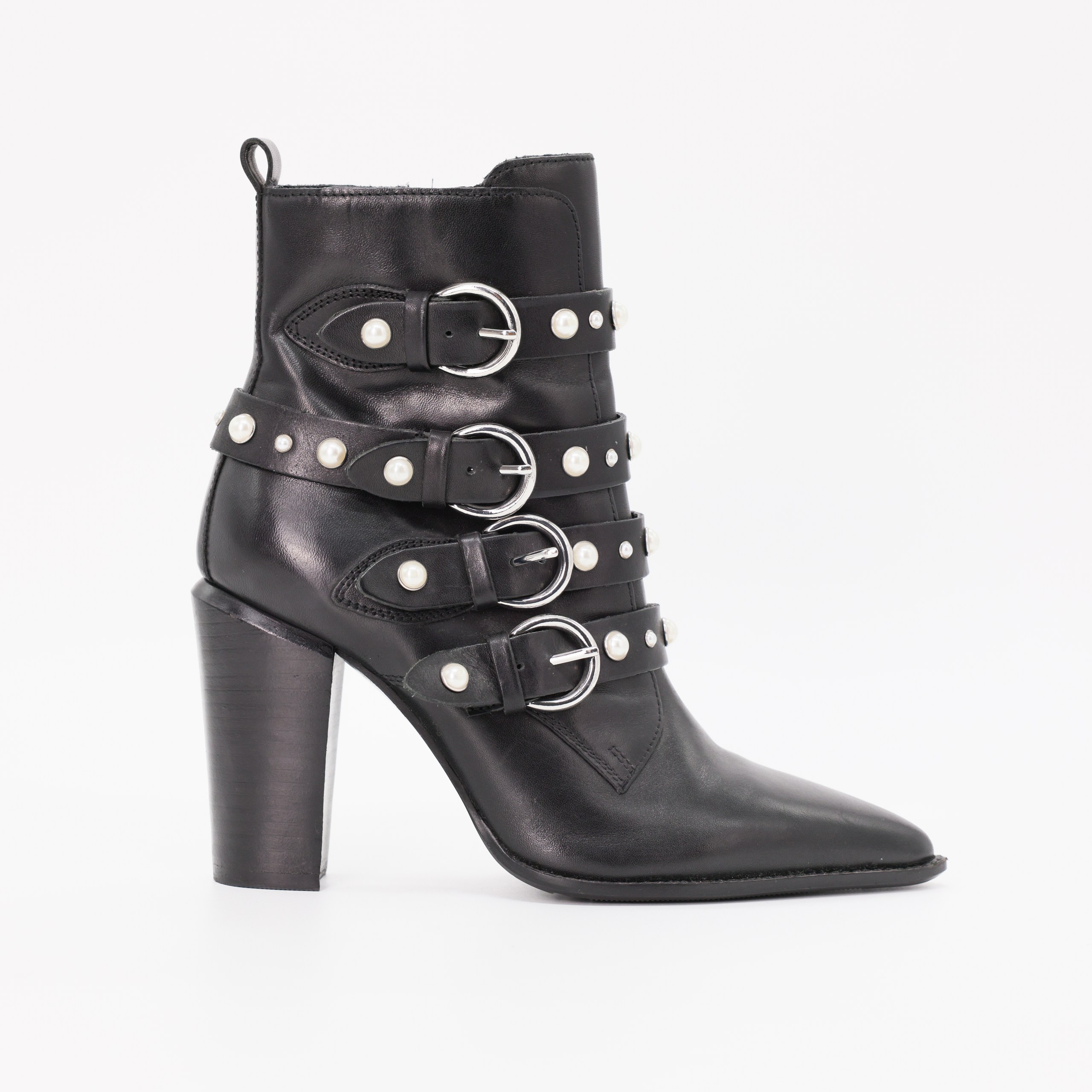 Полусапожки Bronx 39 черная кожа,стады,жемчуг