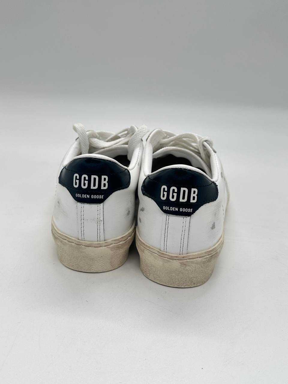 GOLDEN GOOSE