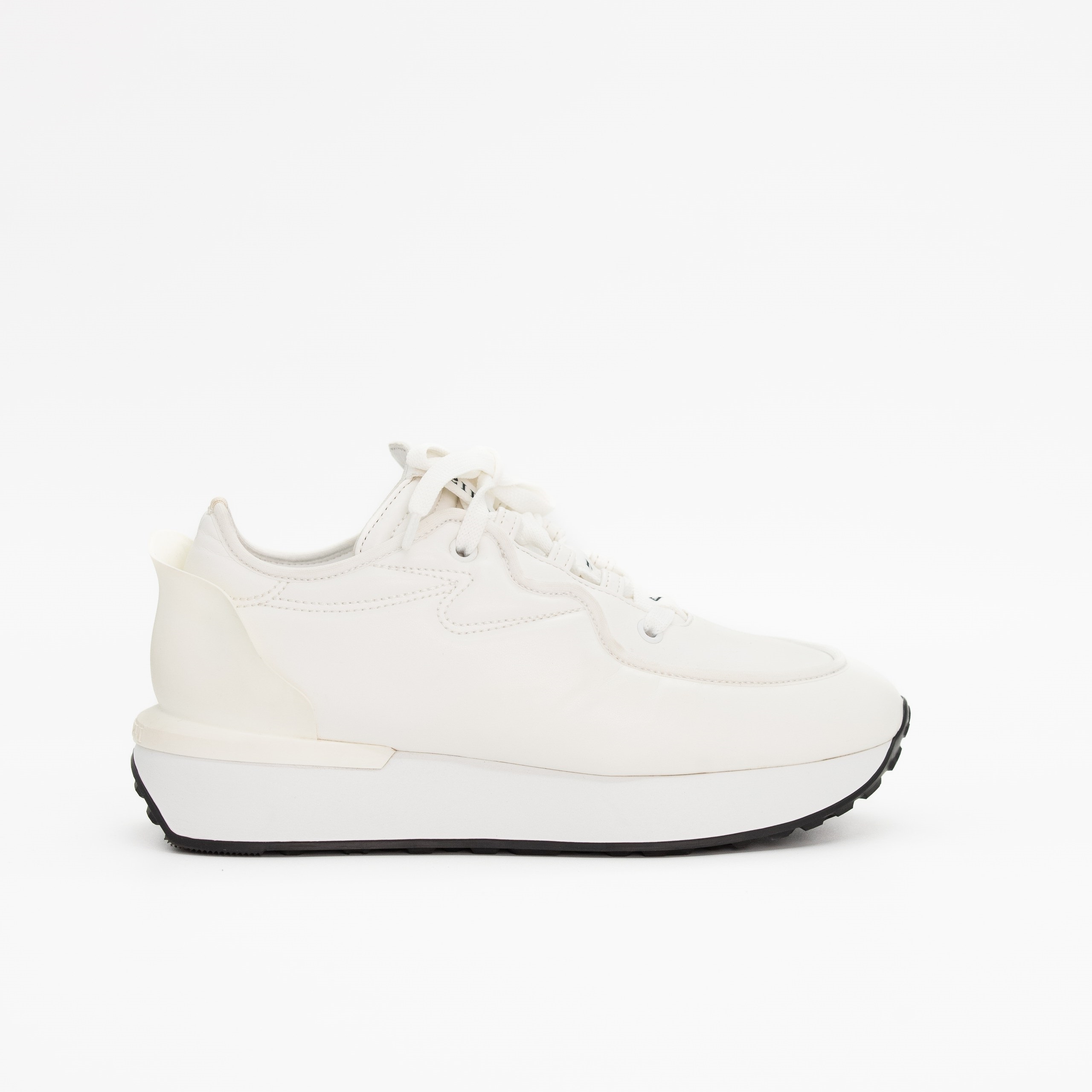 Кроссовки LE SILLA 36 Белый кожа каучуковая выступающая пятка. Коробка