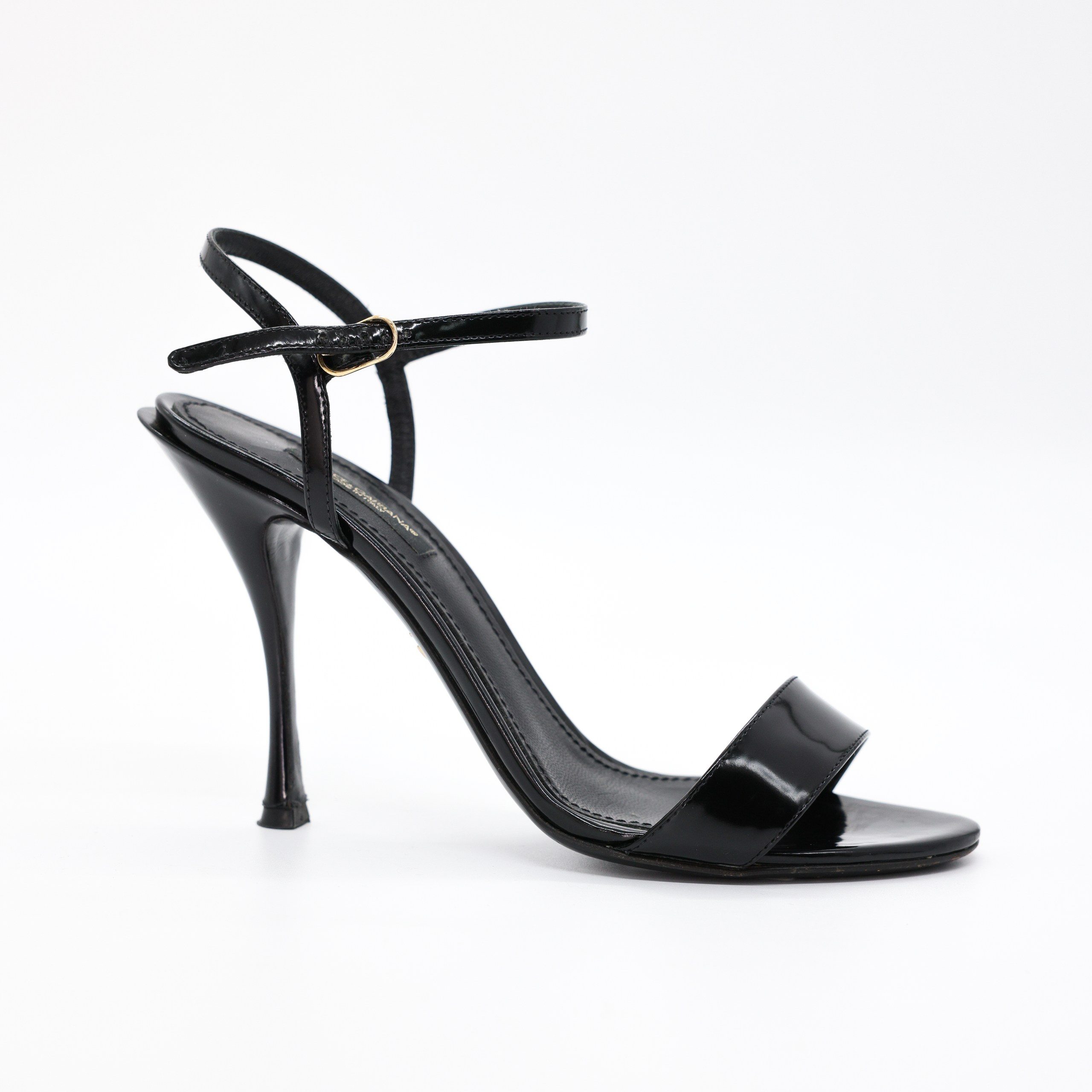 Босоножки D&G 37,5 черная глянцевая кожа, золото фурнитура. Коробка