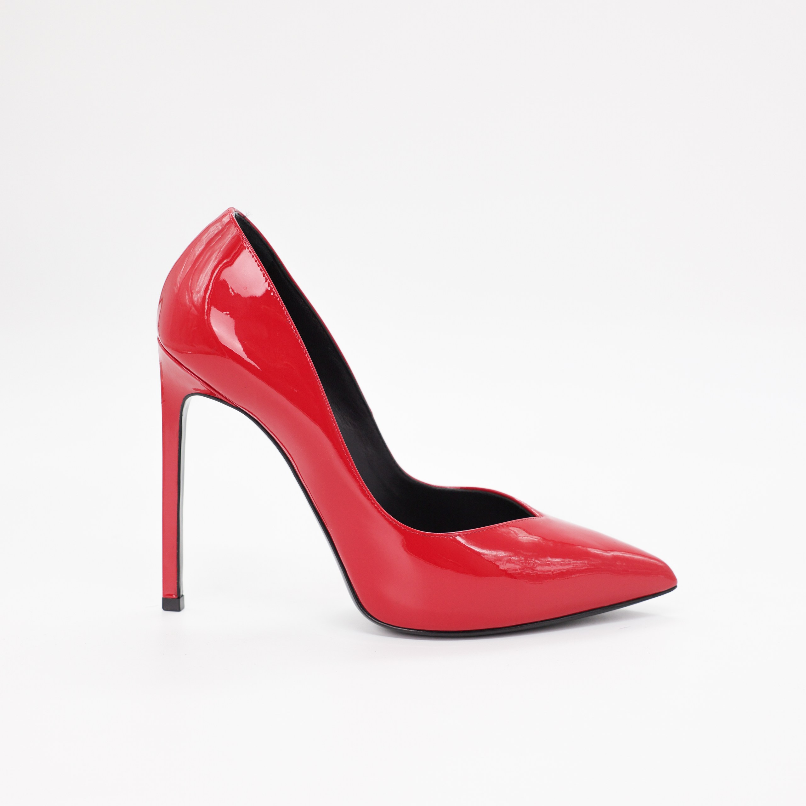 Туфли Saint Laurent 38 красная лакированная кожа. Коробка