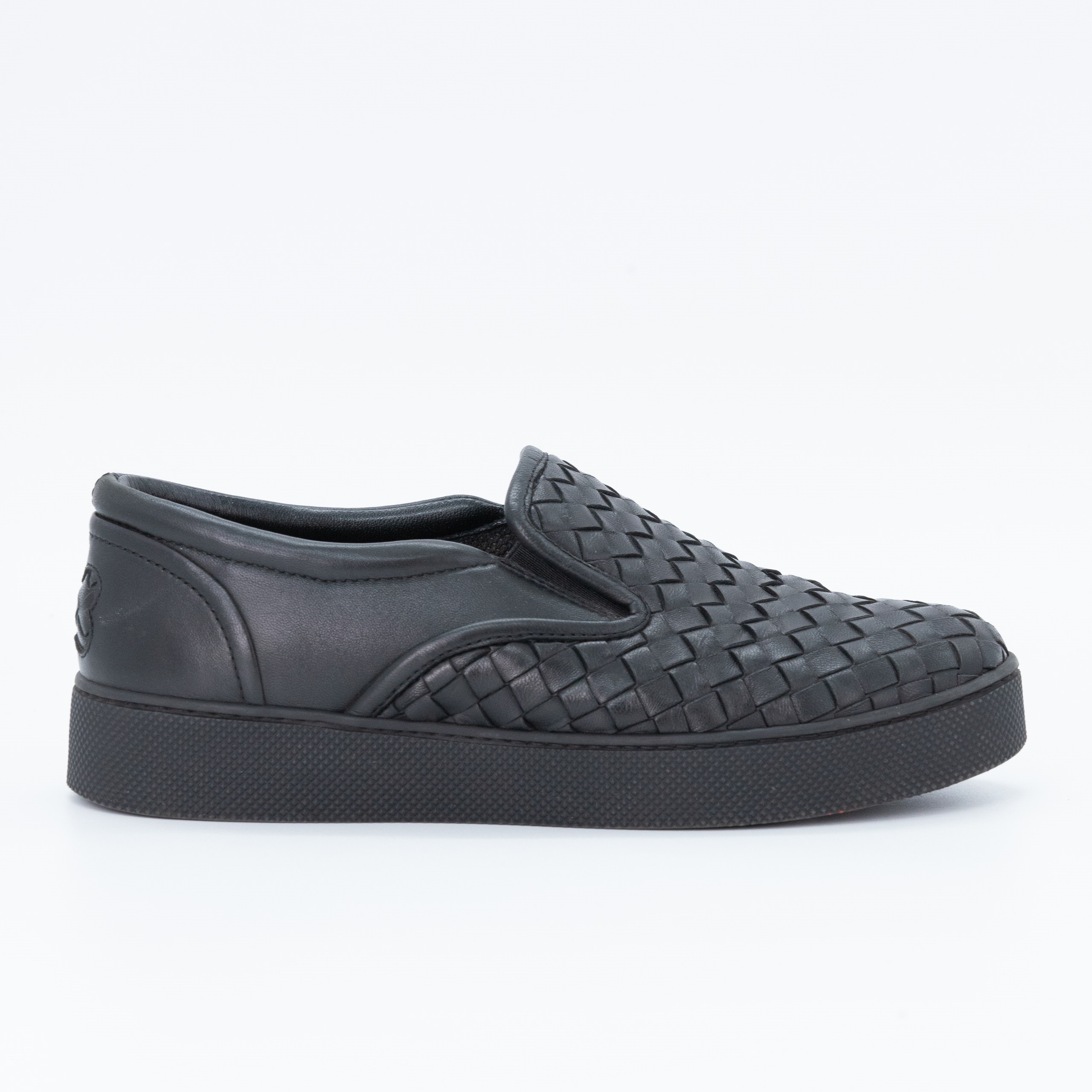 Слипоны Bottega Veneta 36 черная кожа, плетение носок и на пятке