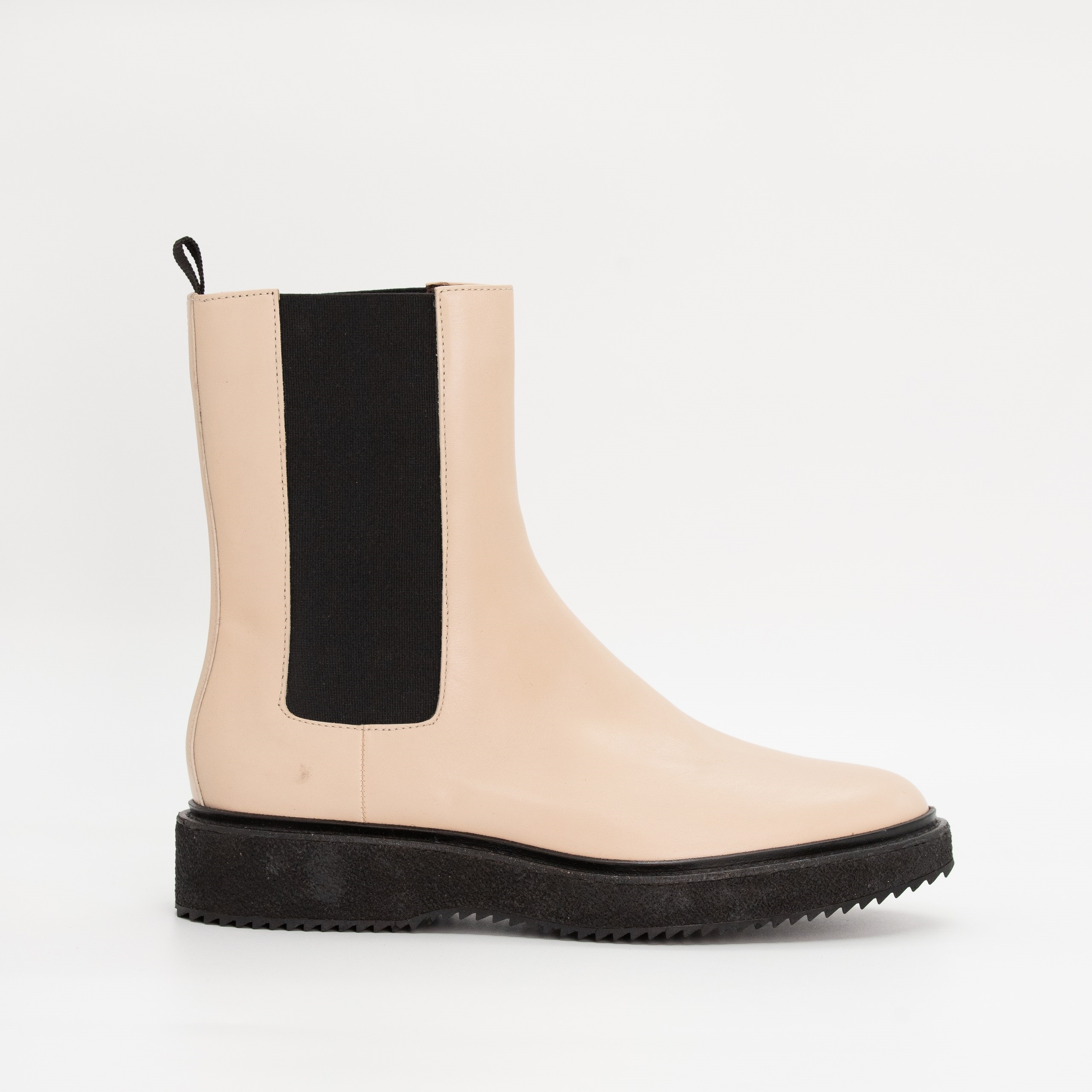 Ботинки HAZY 40 бежевый кожа черные резинки по бокам,хлястик