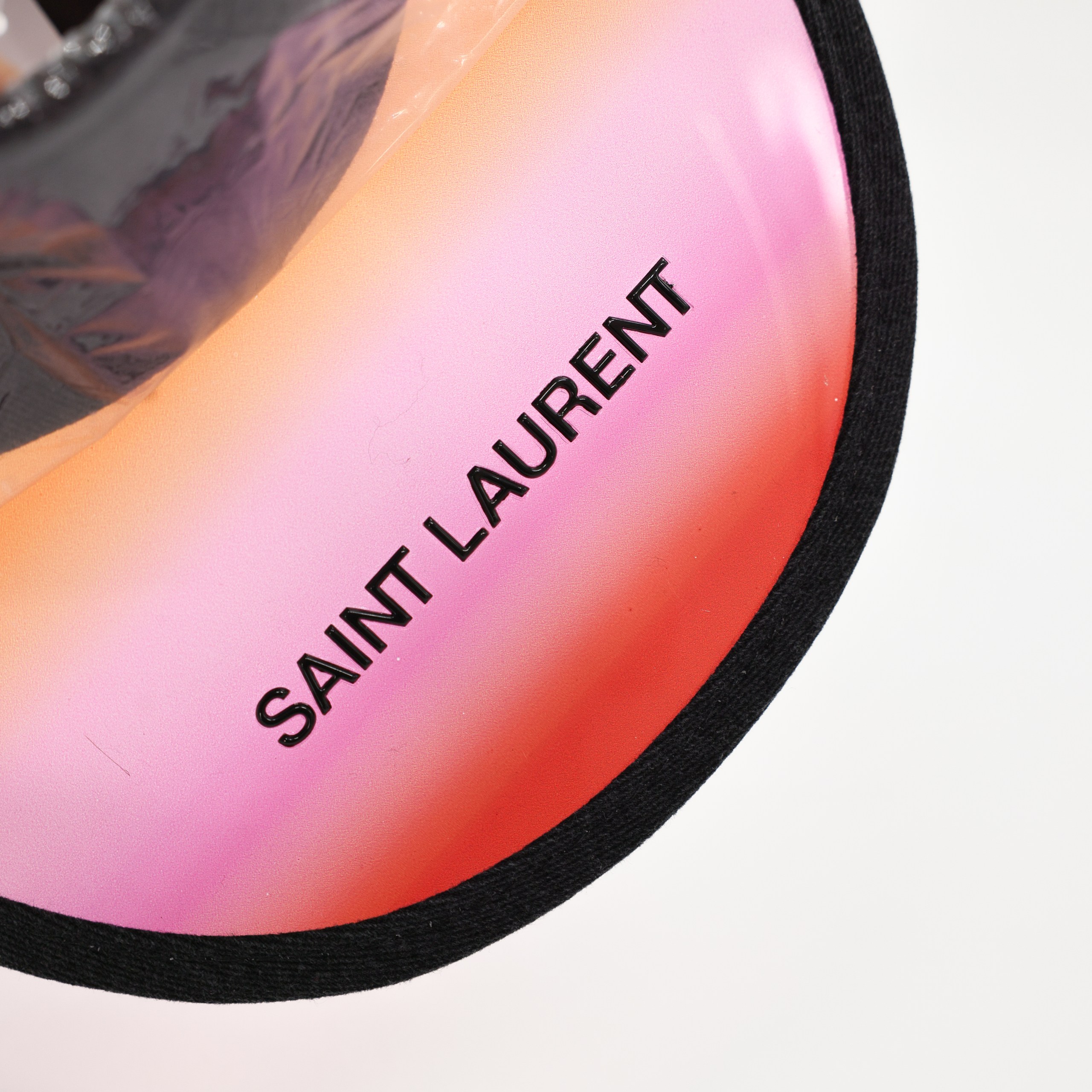 SAINT LAURENT
