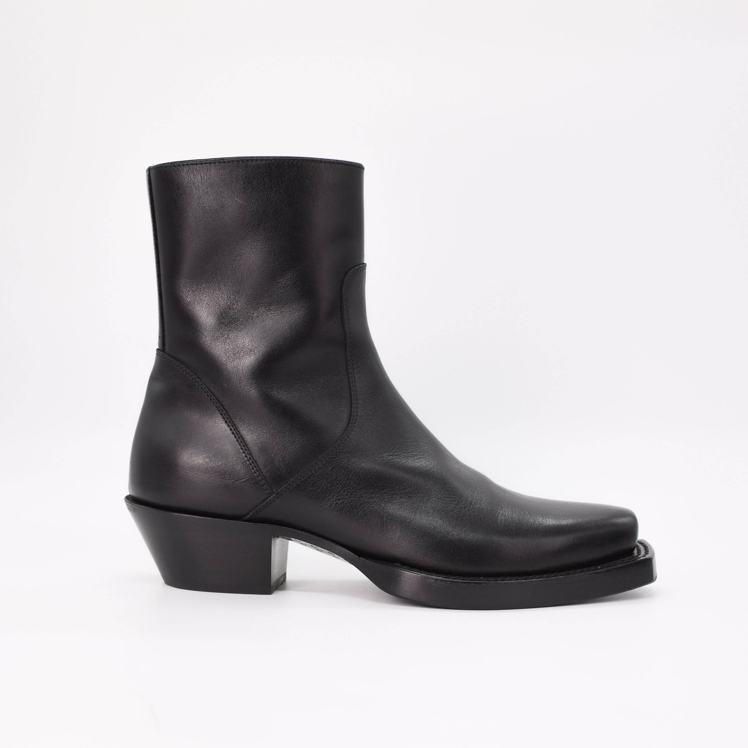 Ботинки VETEMENTS 40 Черный кожа подошва с двойным швом,внутренний зиппер