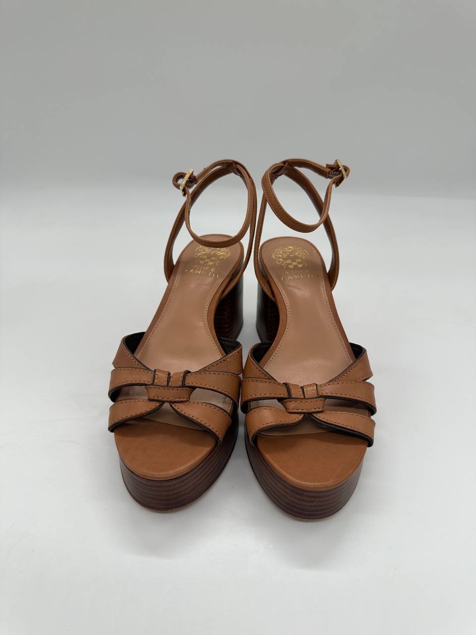 VINCE CAMUTO