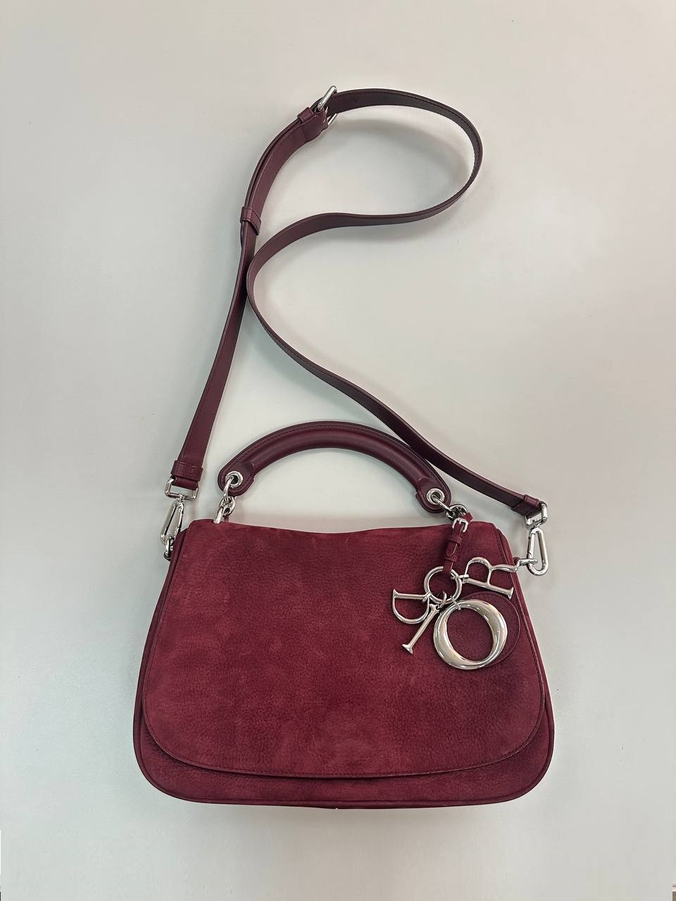CHRISTIAN DIOR