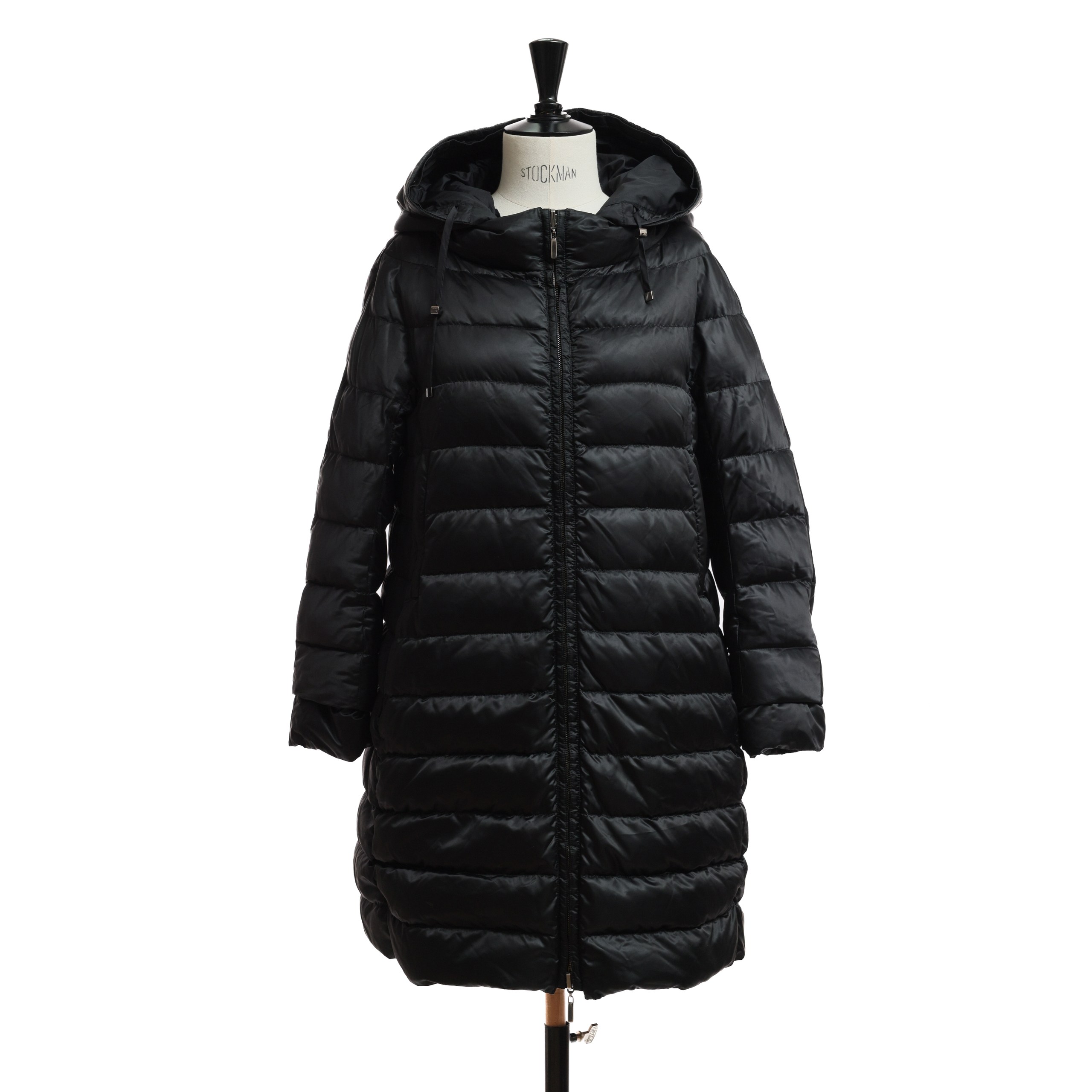 Куртка MAX MARA 42 Черный балонь стеганое со сьемным капюшон,зиппер