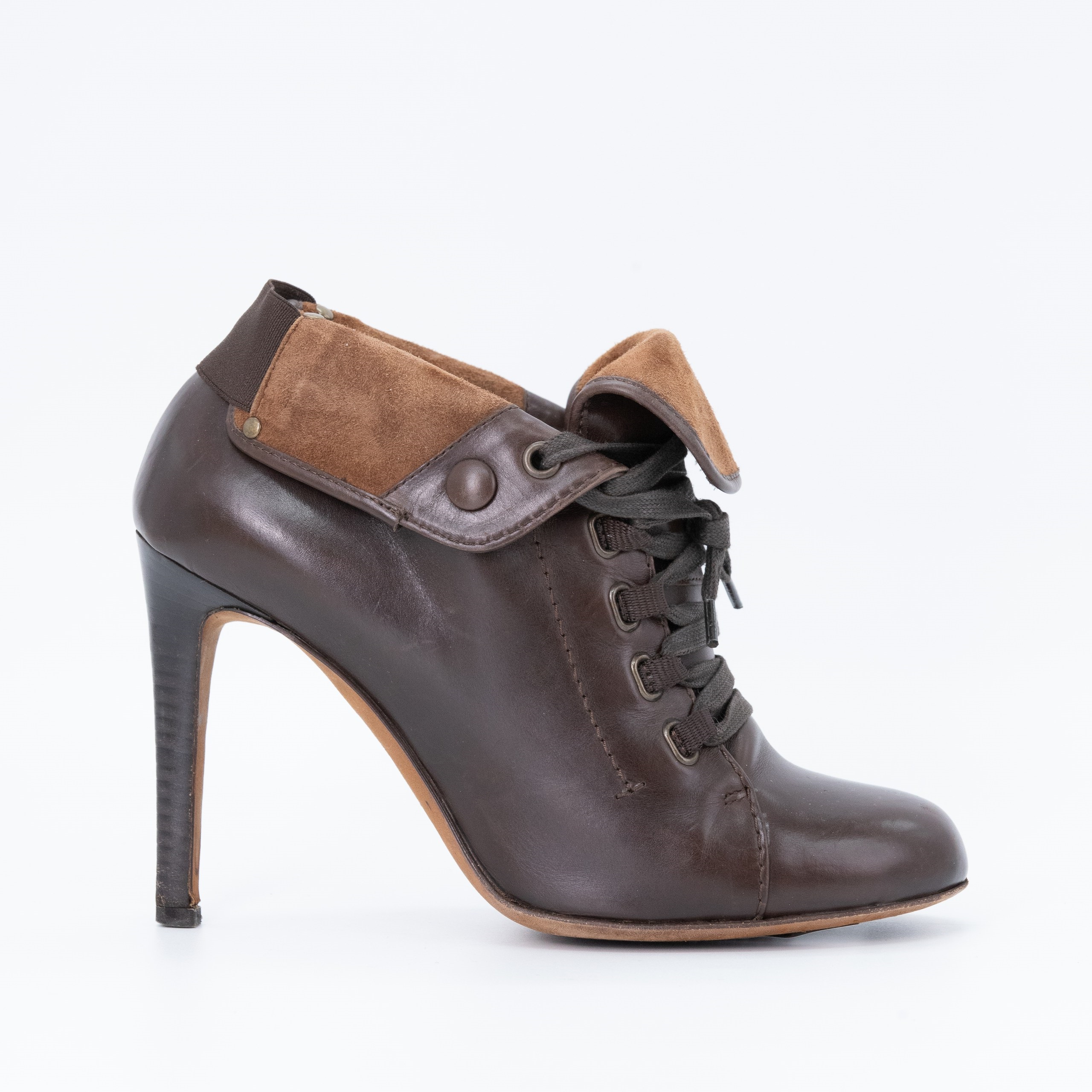 Полуботинки MOSCHINO 37,5 коричневый кожа вывернутые края,шнуровка,коробка