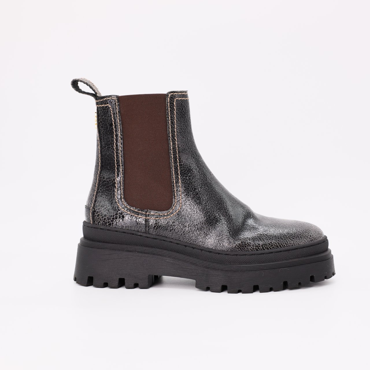 Ботинки SANDRO 36 коричневый кожа имитация потресканной кожи,резинки по бокам,хлястик,коробка