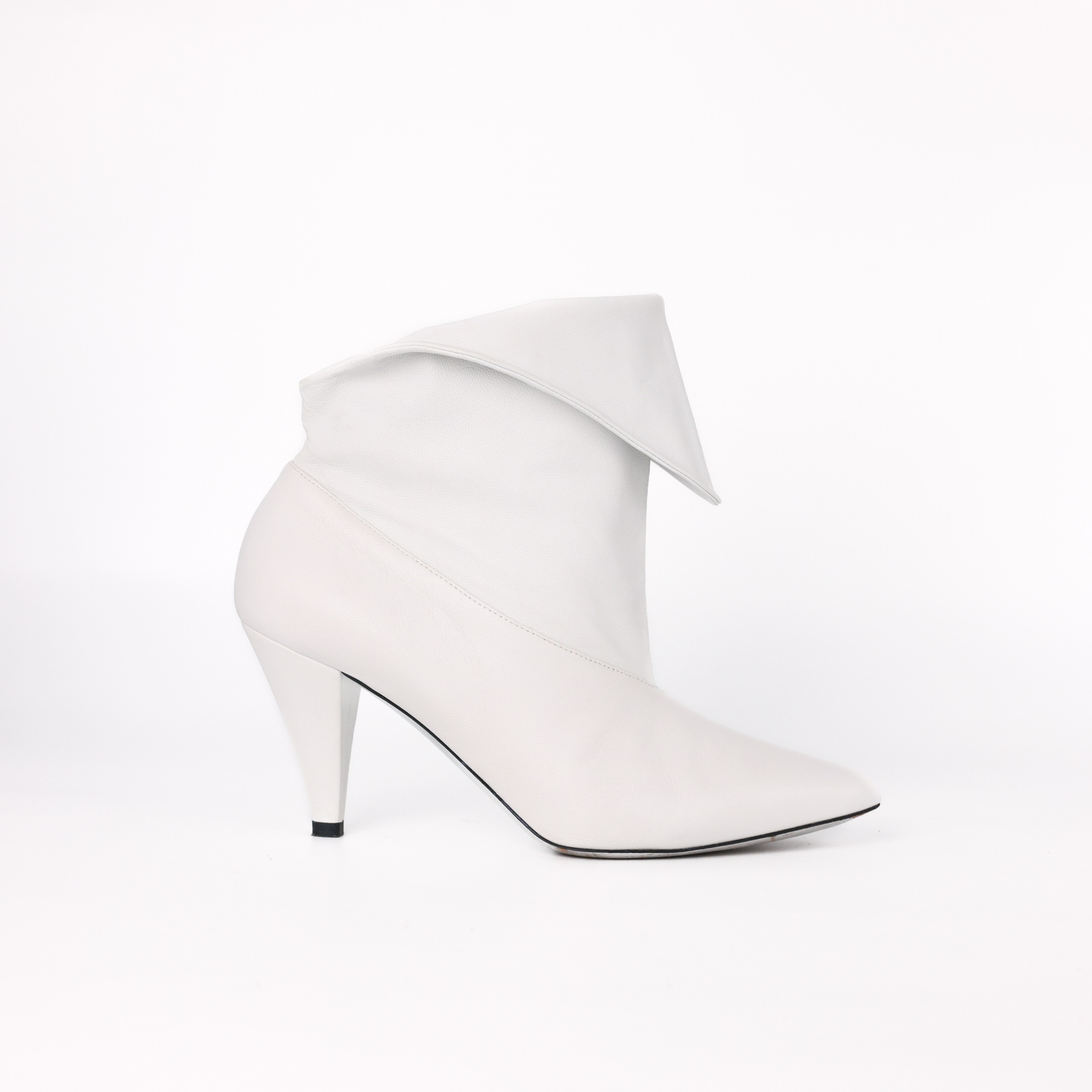 Полусапожки Givenchy 37/5 белая кожа,отворот на голенище. реставр