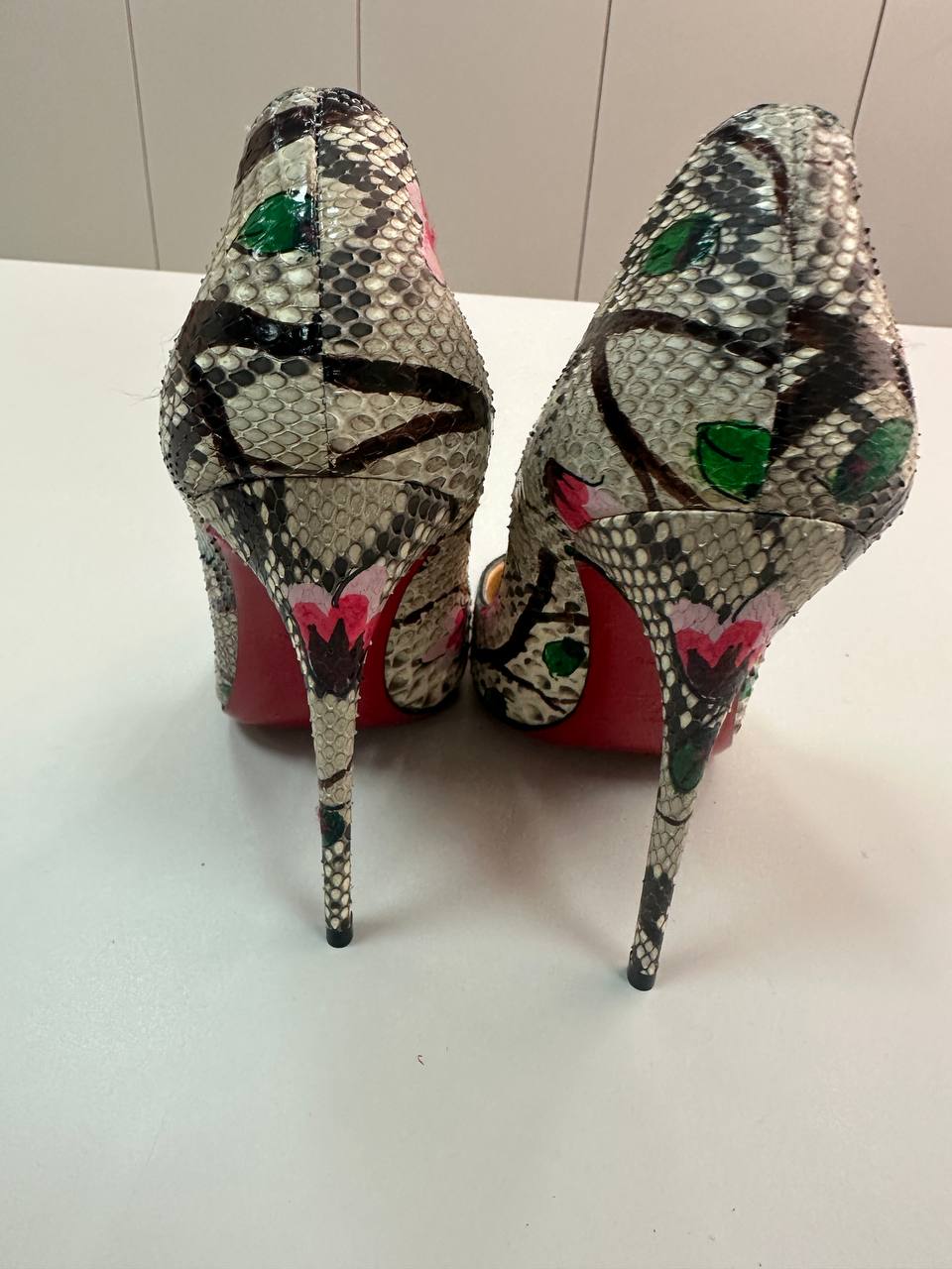 CHRISTIAN LOUBOUTIN