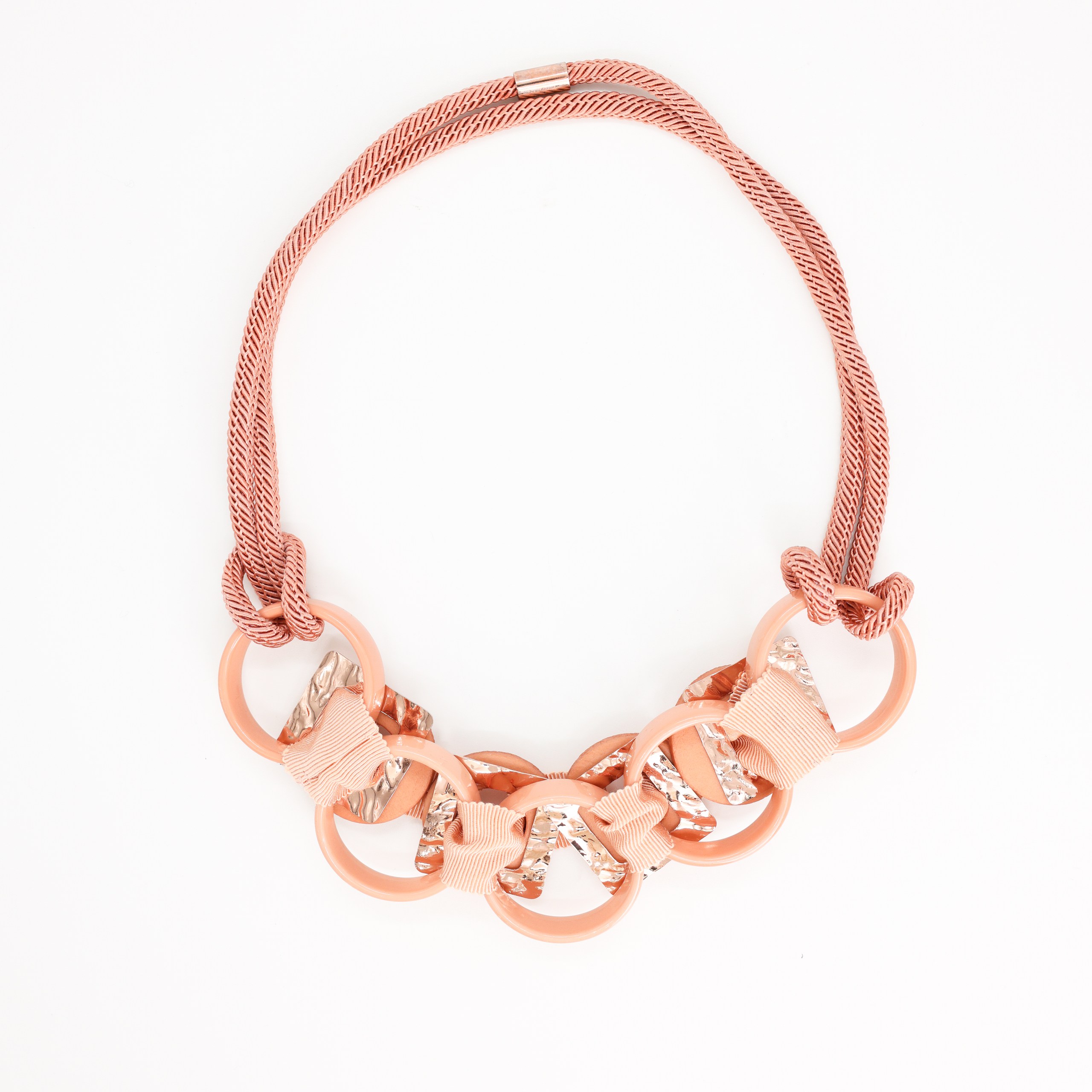 Колье Caractere персиковый жгут, кольца, пыльник