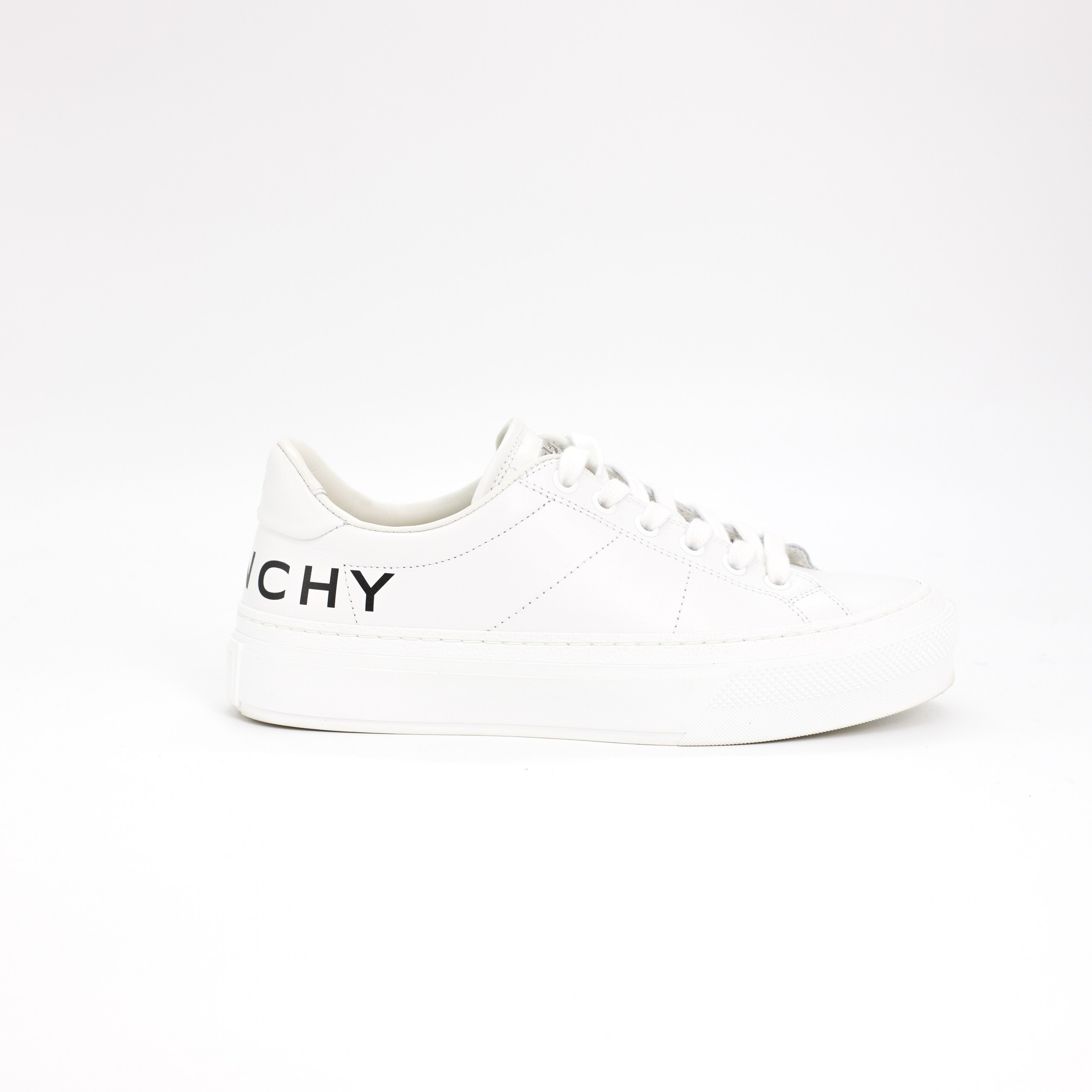 Кеды GIVENCHY 36,5 Белый кожа черное лого по пятке,коробка