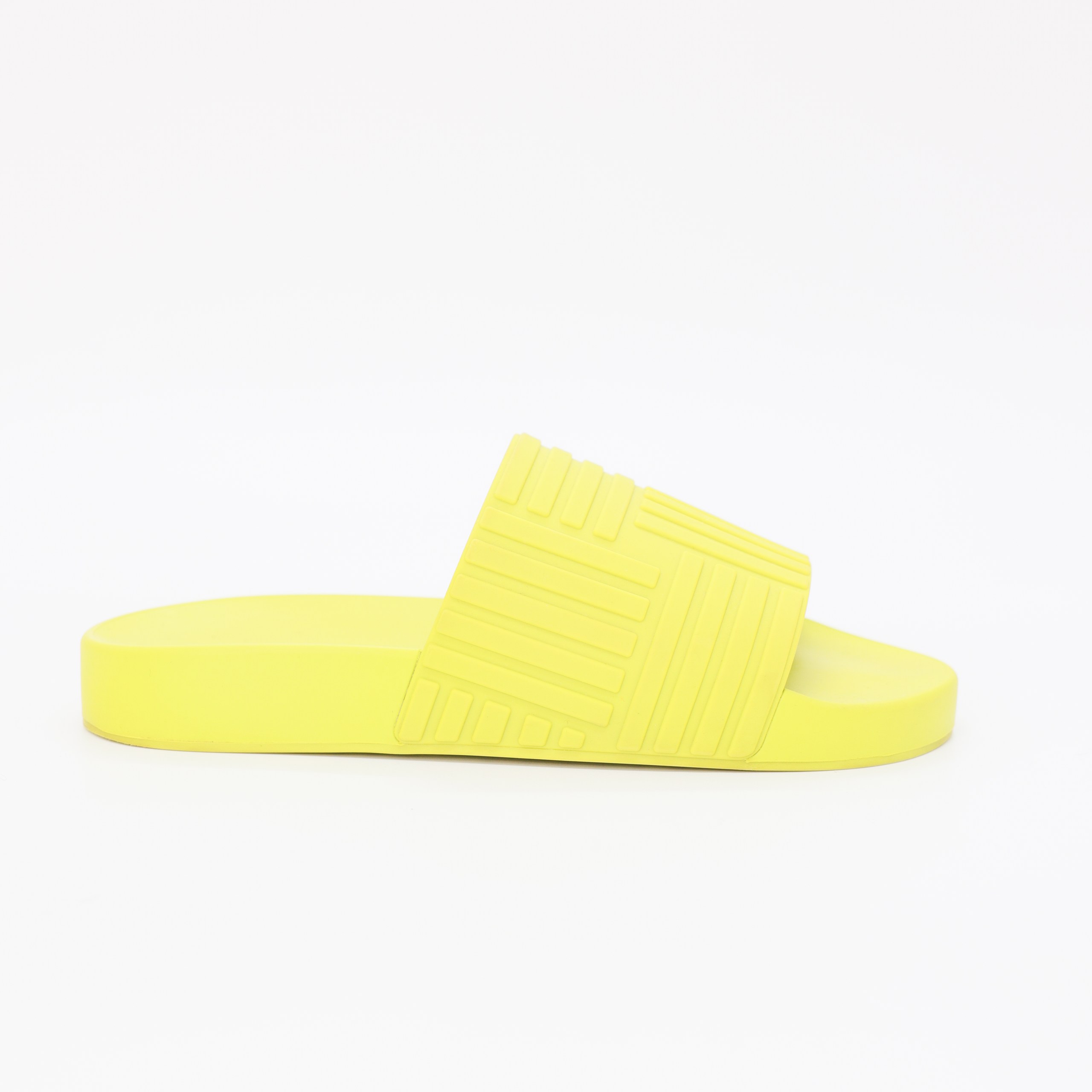 Шлепанцы BOTTEGA VENETA 36 Салатовый каучук рефленная верхняя часть,пыльник